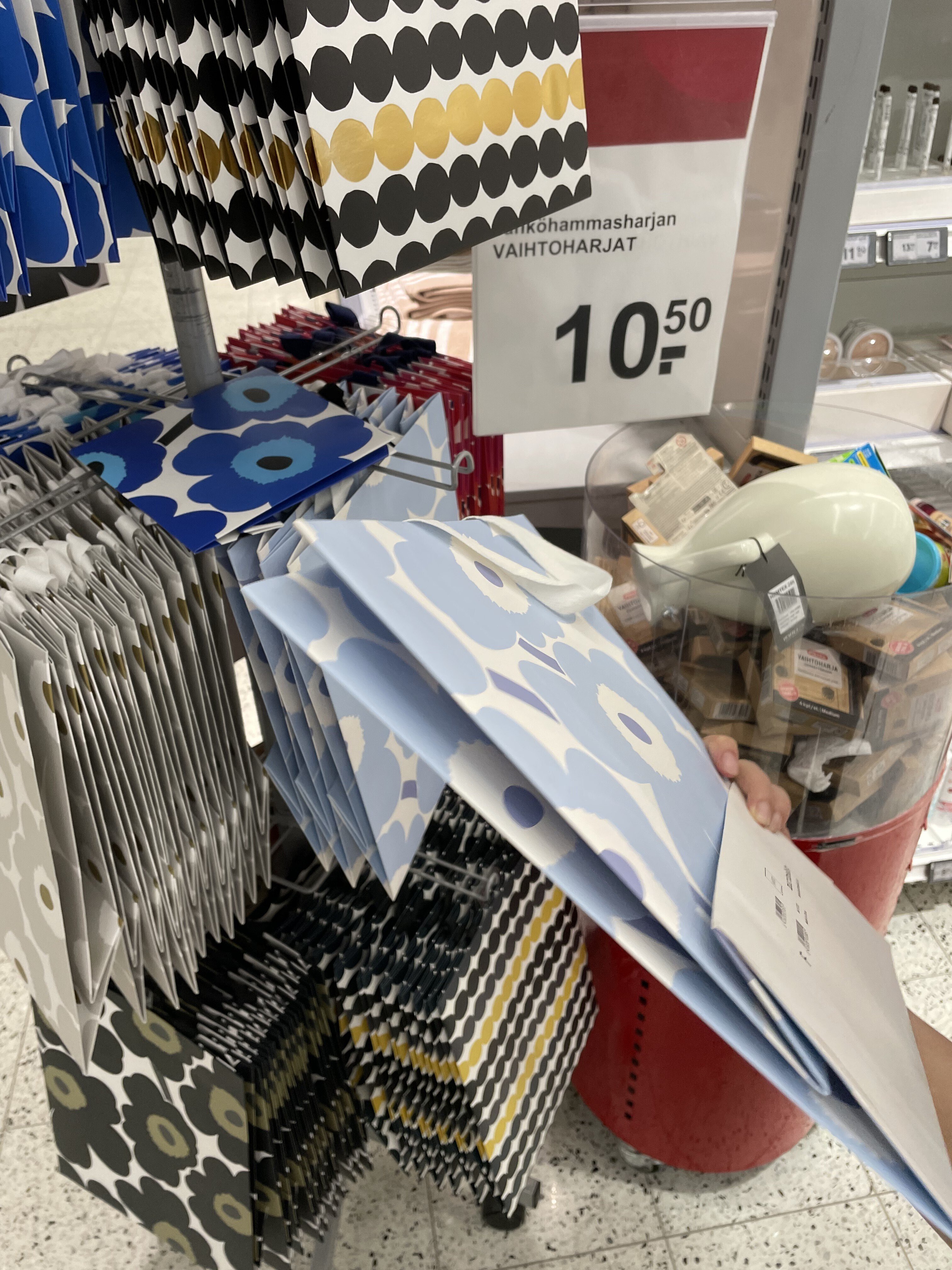 真夏のフィンランド旅行 ② | マリメッコでお買い物｜ユウライフ