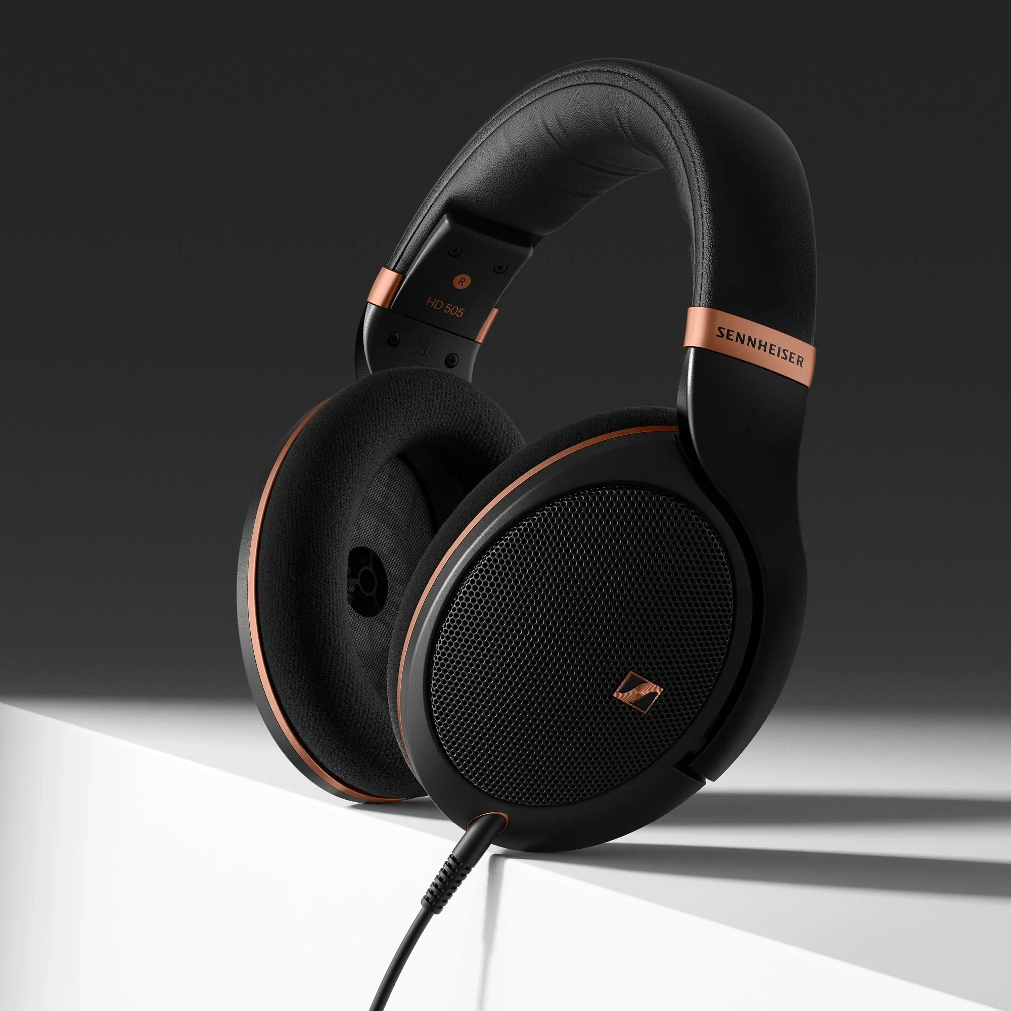 ゼンハイザー HD505 レビュー｜「解像度」と「抜け」の正解。1ヶ月
