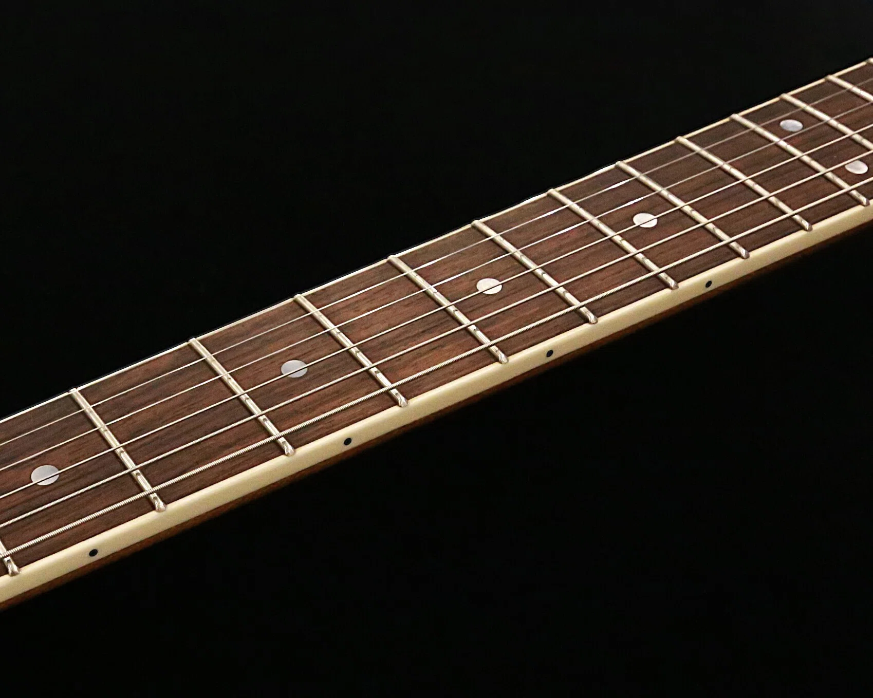 ギター Kevin Hochbaum Baum Guitars】カスタム・ショップ製のハンドメイド・ギターが入荷しま
