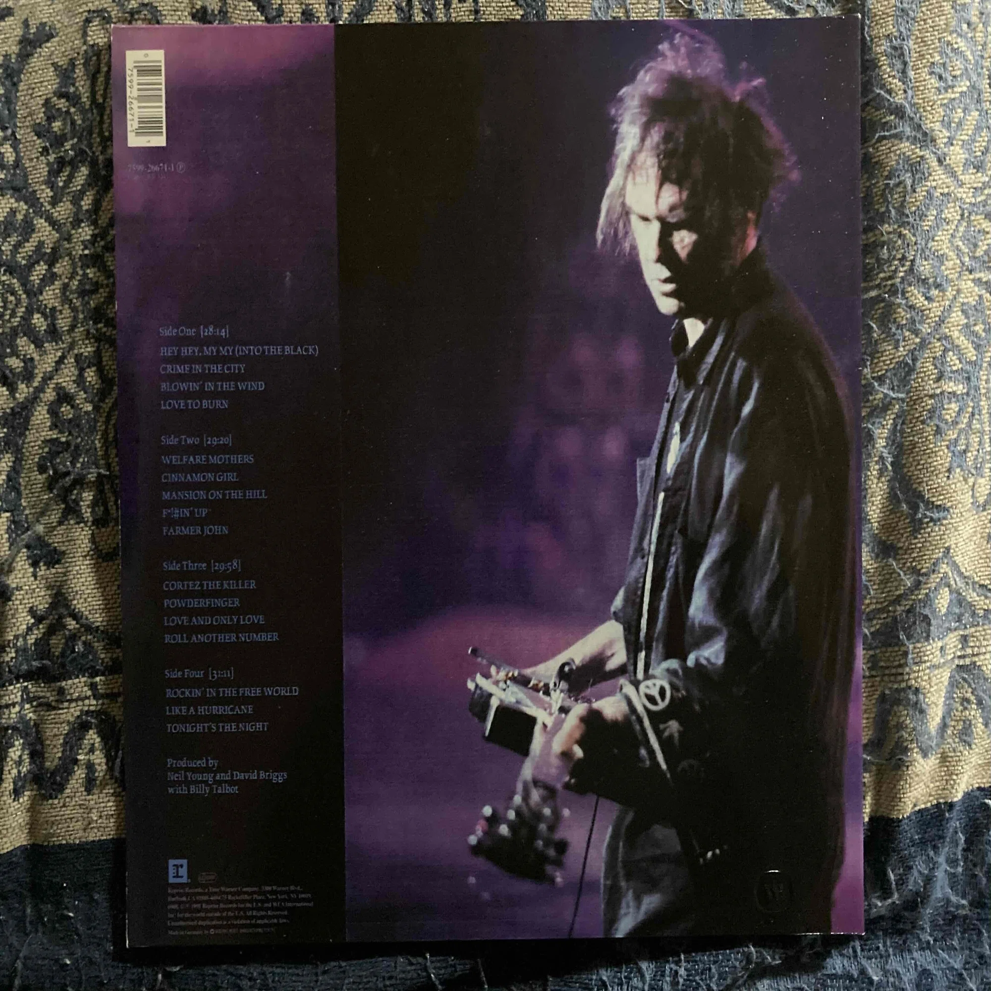 Neil Young ＆ Crazy Horse [ Weld ] EU Reprise-7599-26671-1 
