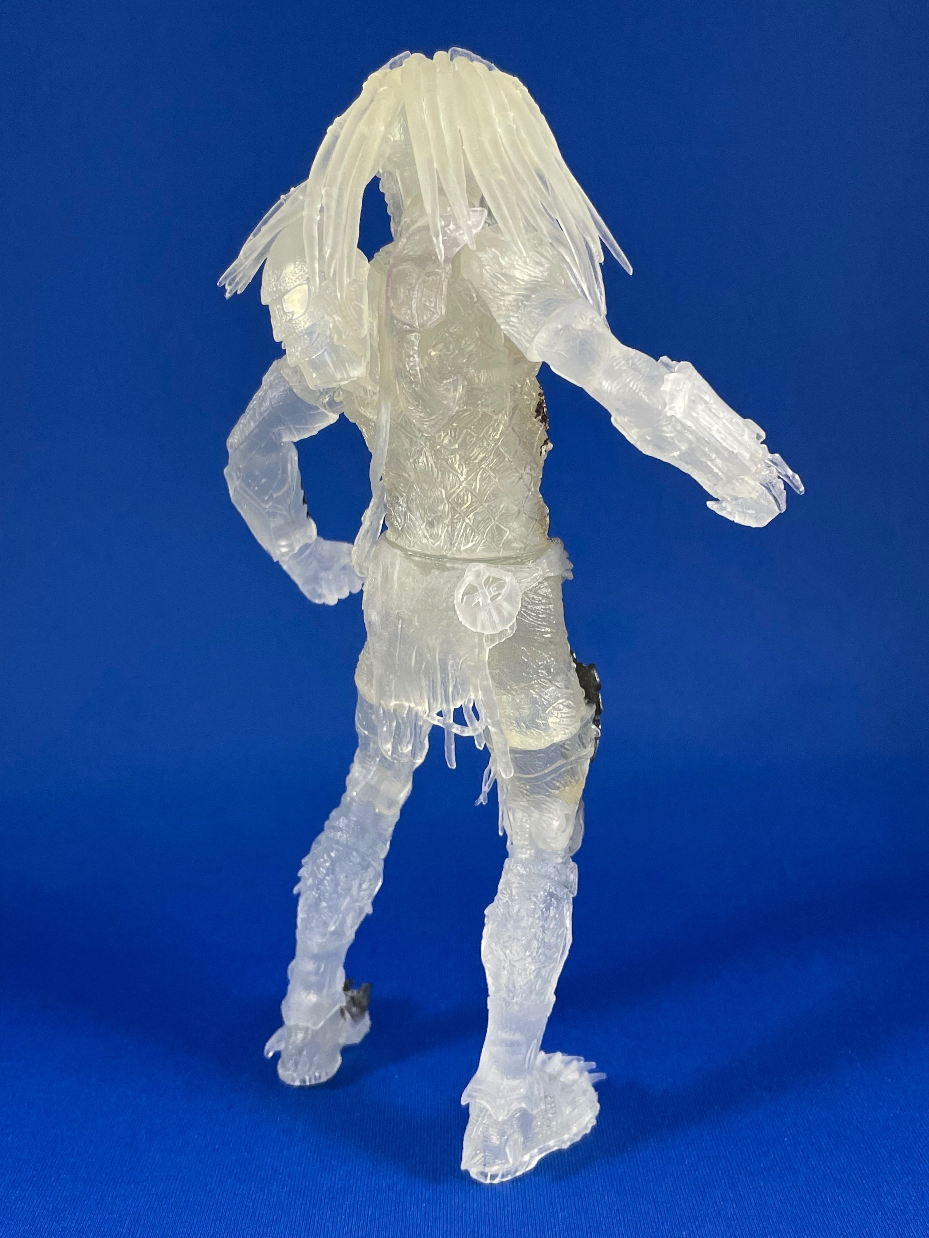 固定フィギュア…ではない！？】NECA ウルフプレデター ミッドクローク