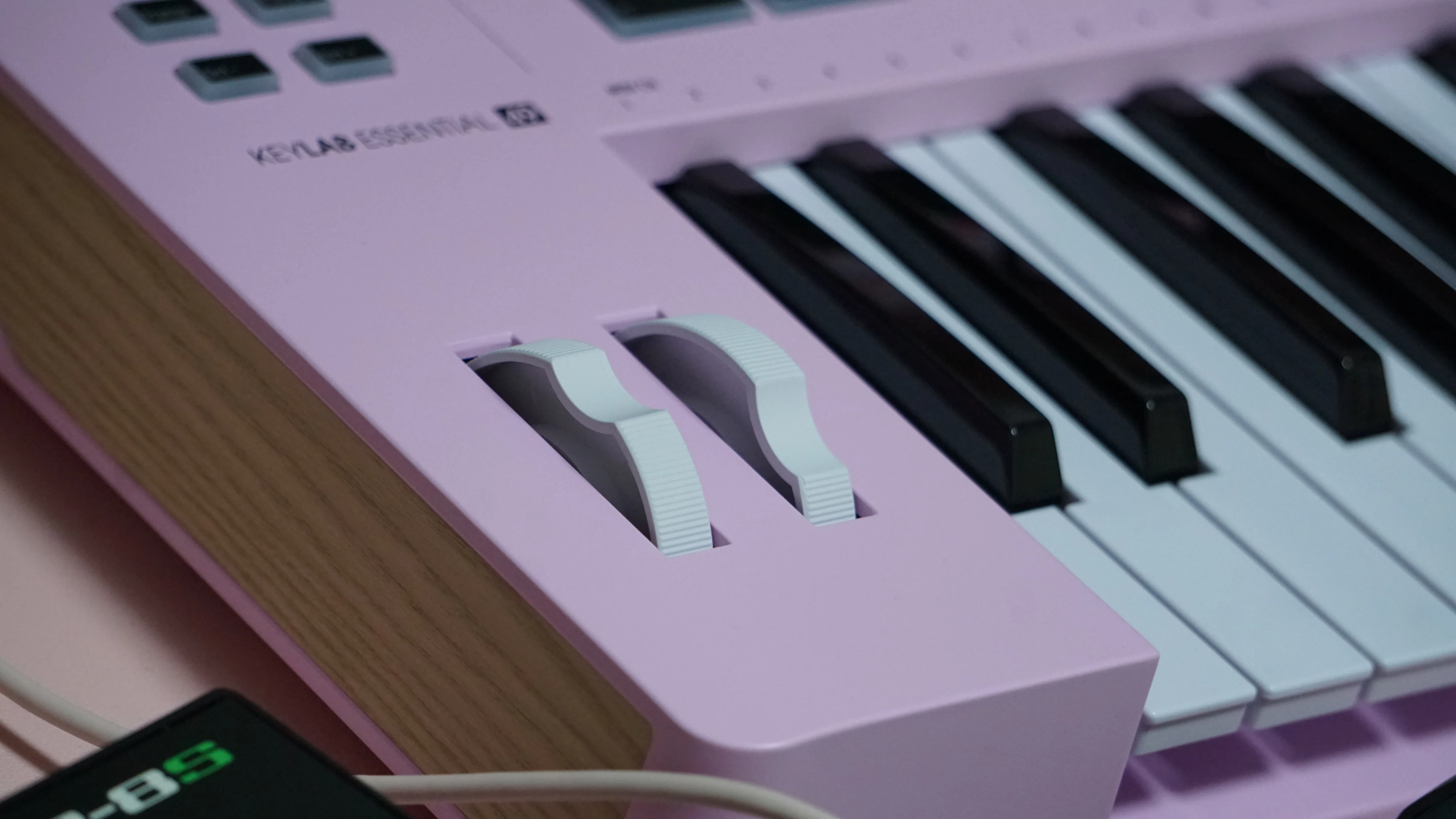 訳ありARTURIA KEYLAB ESSENTIAL 49MIDIキーボード ARTURIA KeyLab Essential 49 Black Edition 49鍵盤 MIDIキーボード