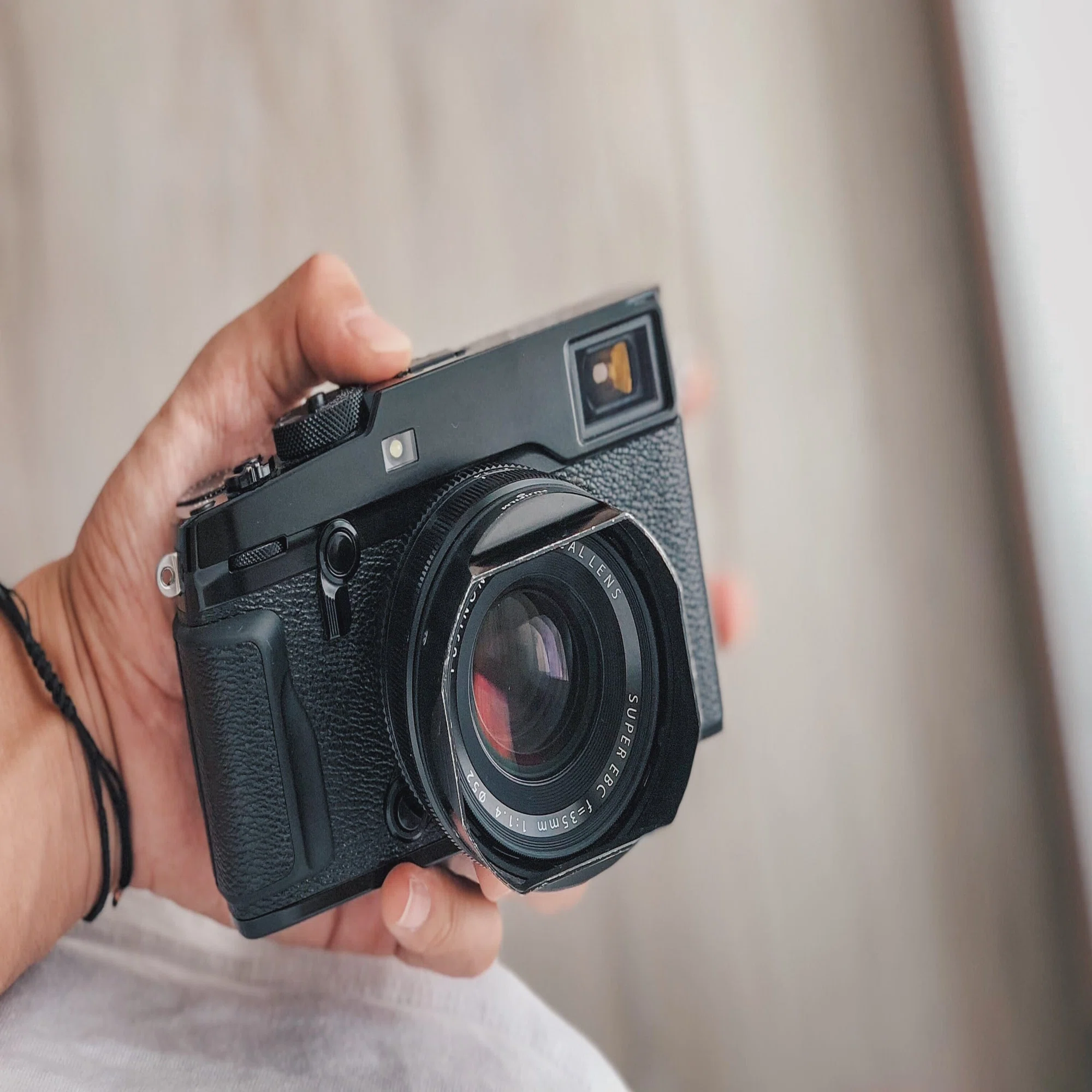 FUJIFILM「XF35mm F1.4 R」1年使用レビュー。最初の単焦点レンズはこれ