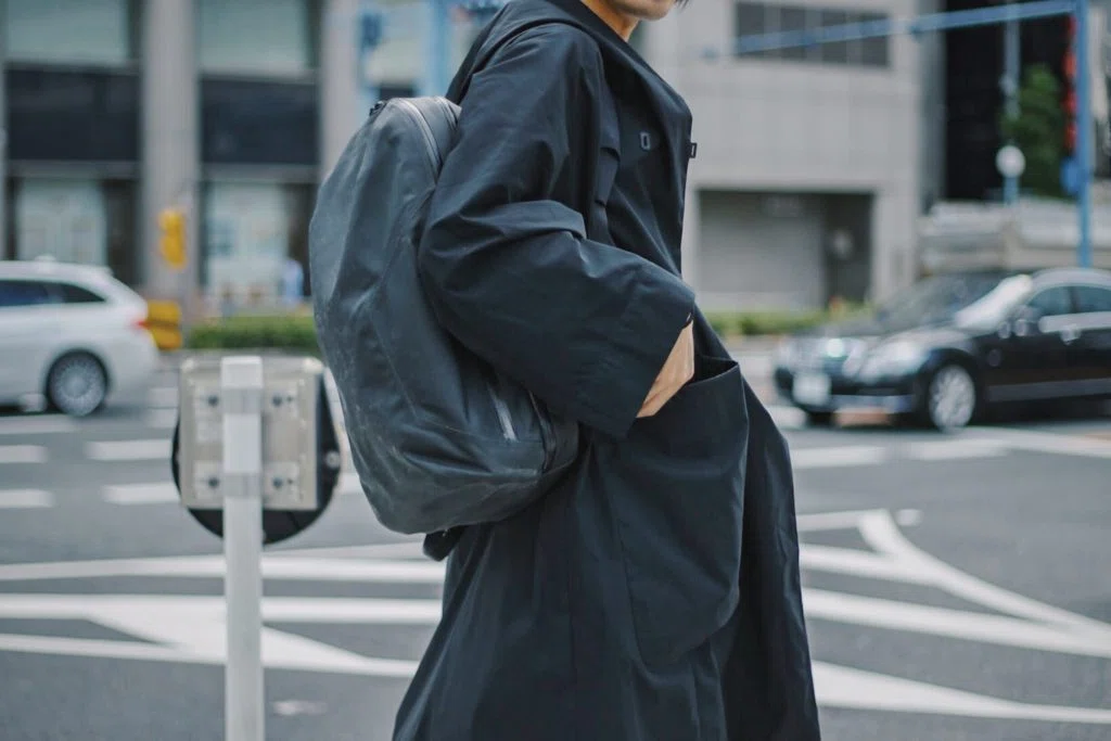 TEATORA Wallet Coat Cargo Umbrella コート 都心の雨には“着る傘”を。TEATORA「Wallet Coat Cargo UMBRELLA