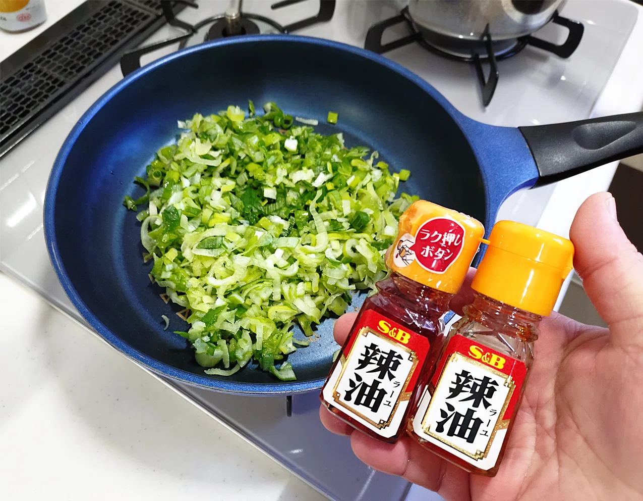 麻婆豆腐そば（大辛）とミニ麻婆丼セット【我が干しそば道 精進の170杯