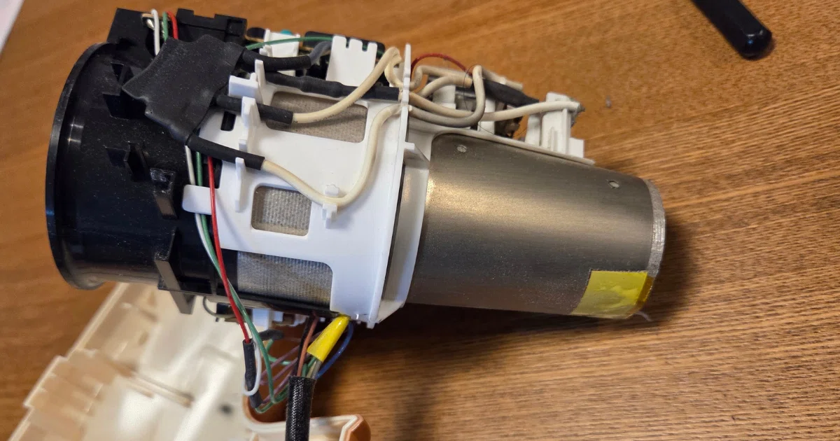 ドライヤーが壊れたので、ダメ元で分解してみた (EH-NA0K レビュー