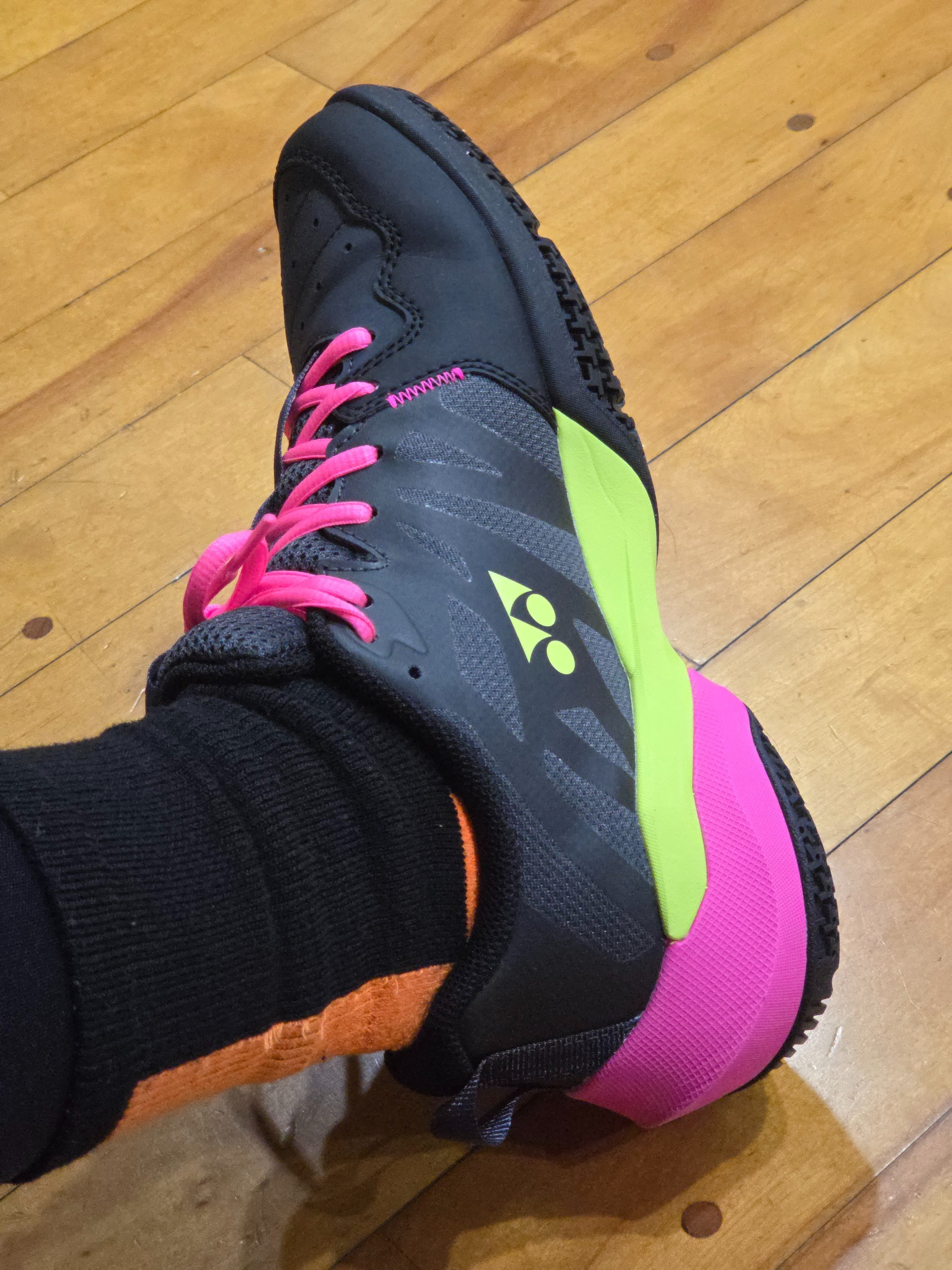 実使用レビュー：YONEX「サブアクシアGT」膝の負担をへらし、爆発的