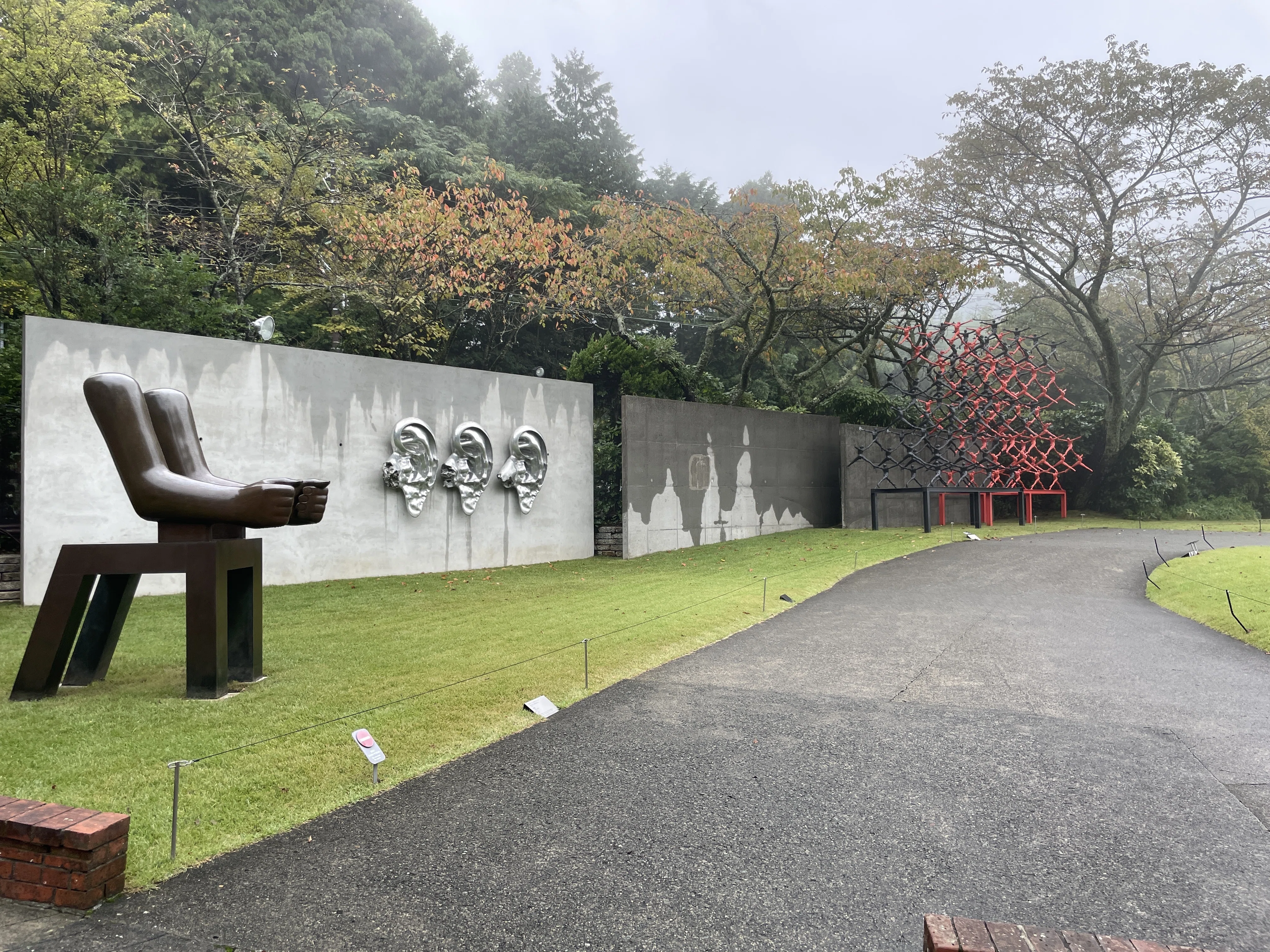 洋書◇箱根と美ケ原の屋外博物館写真集 本 彫刻 工芸品 【公式通販】