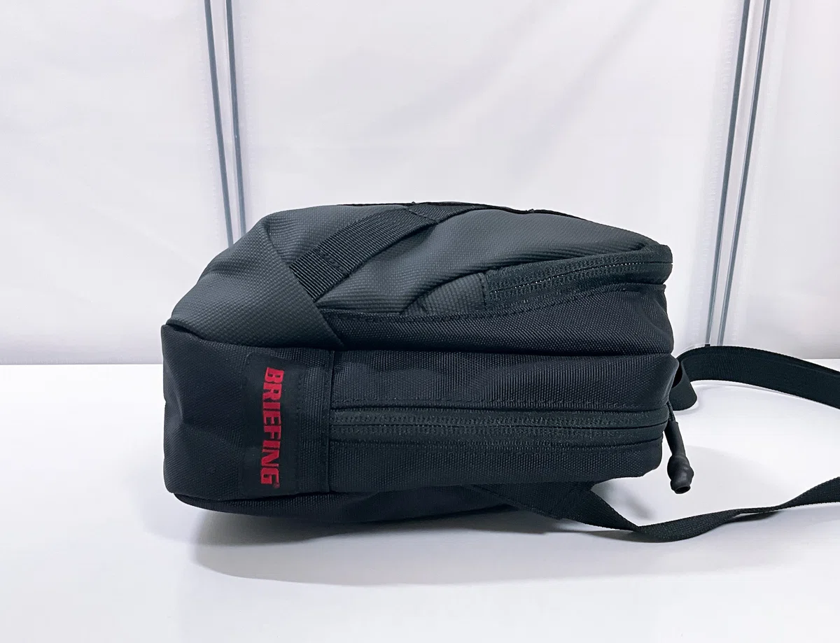 BRIEFING】「SQ SHOULDER LE」レビュー【小型だけど収納力がある 