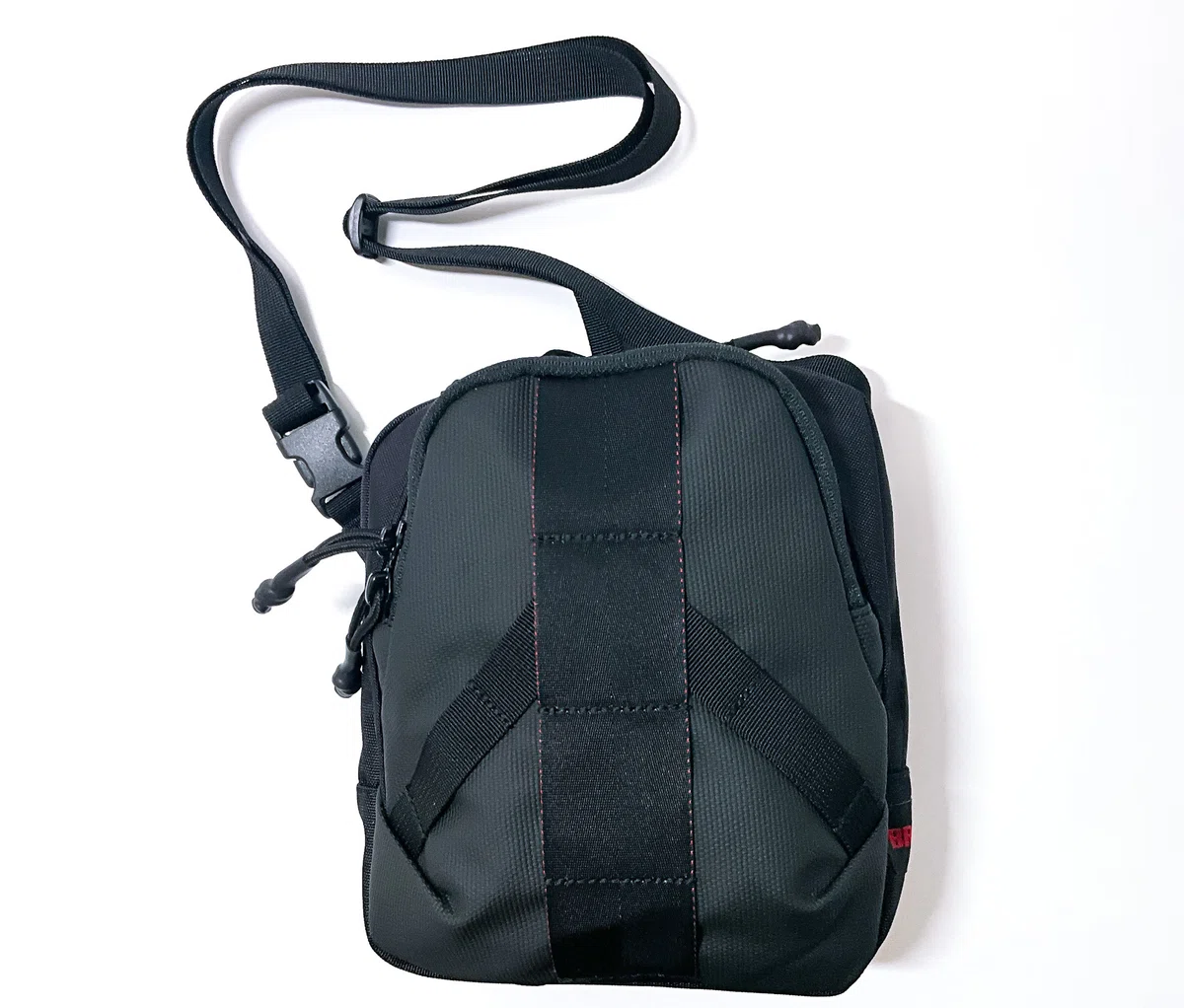 BRIEFING】「SQ SHOULDER LE」レビュー【小型だけど収納力がある 