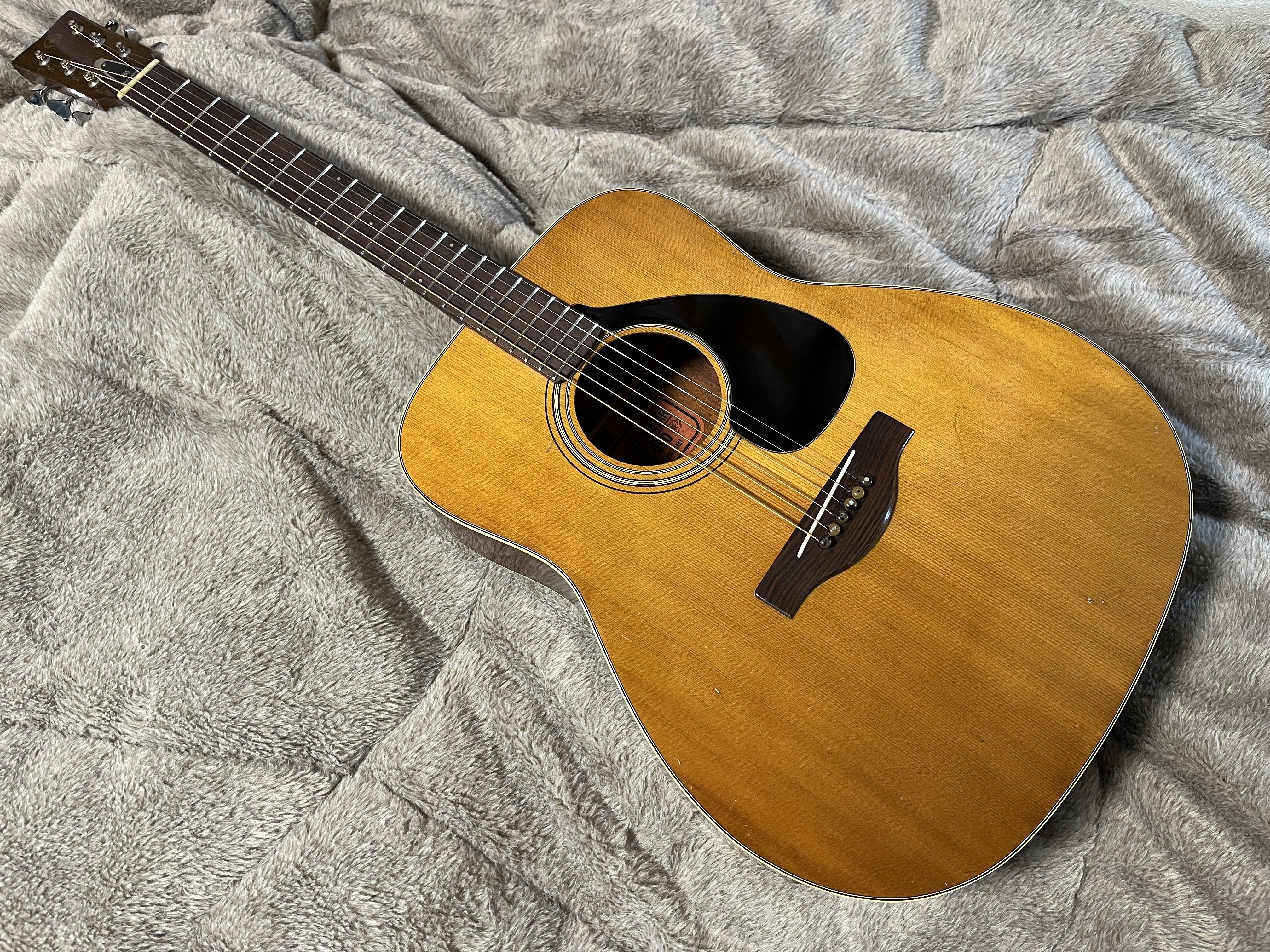 ヤマハFG-220（FG-180だけが赤ラベルじゃない）｜鋪田博紀@音楽