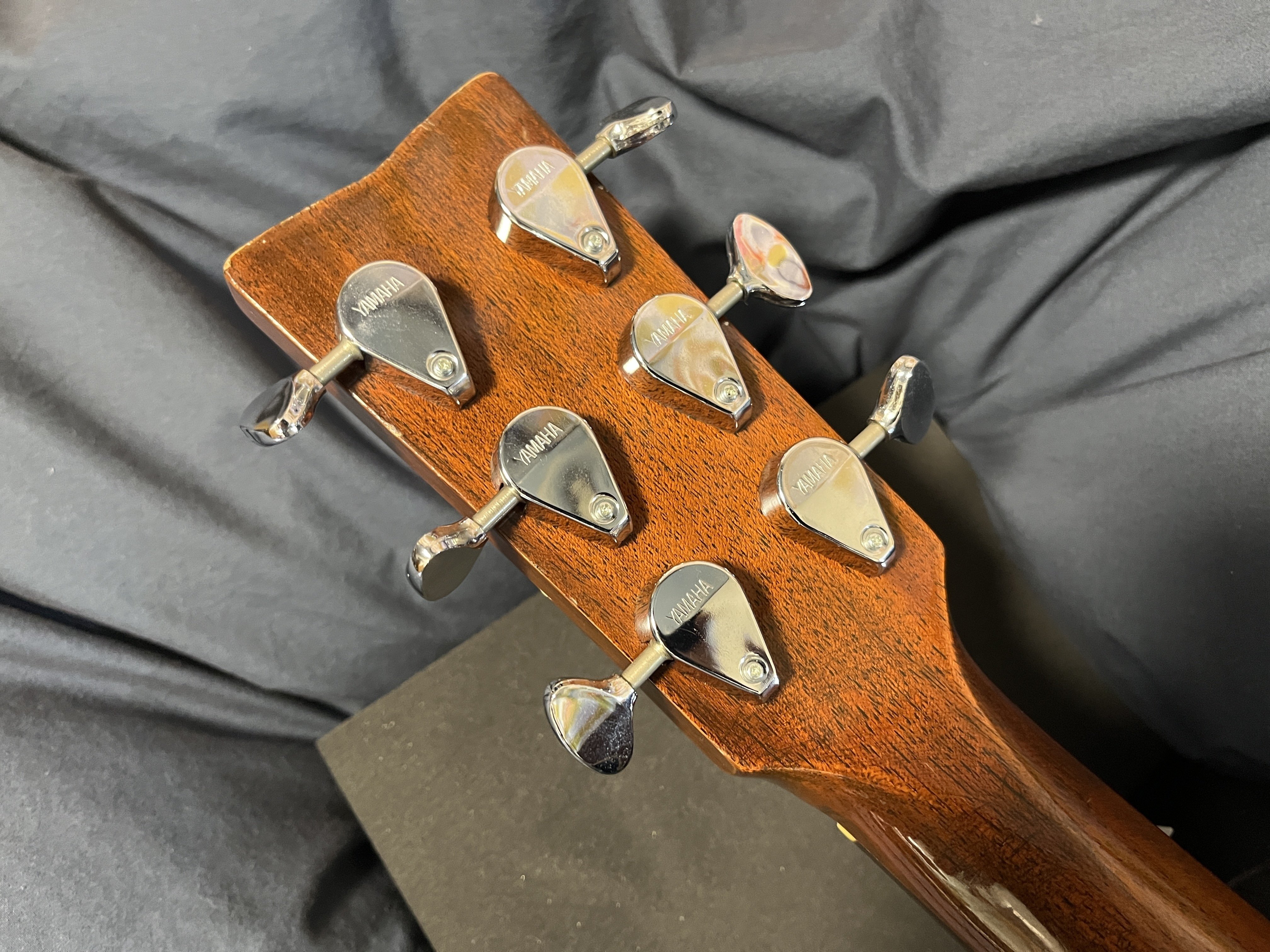 ヤマハFG-220（FG-180だけが赤ラベルじゃない）｜鋪田博紀@音楽