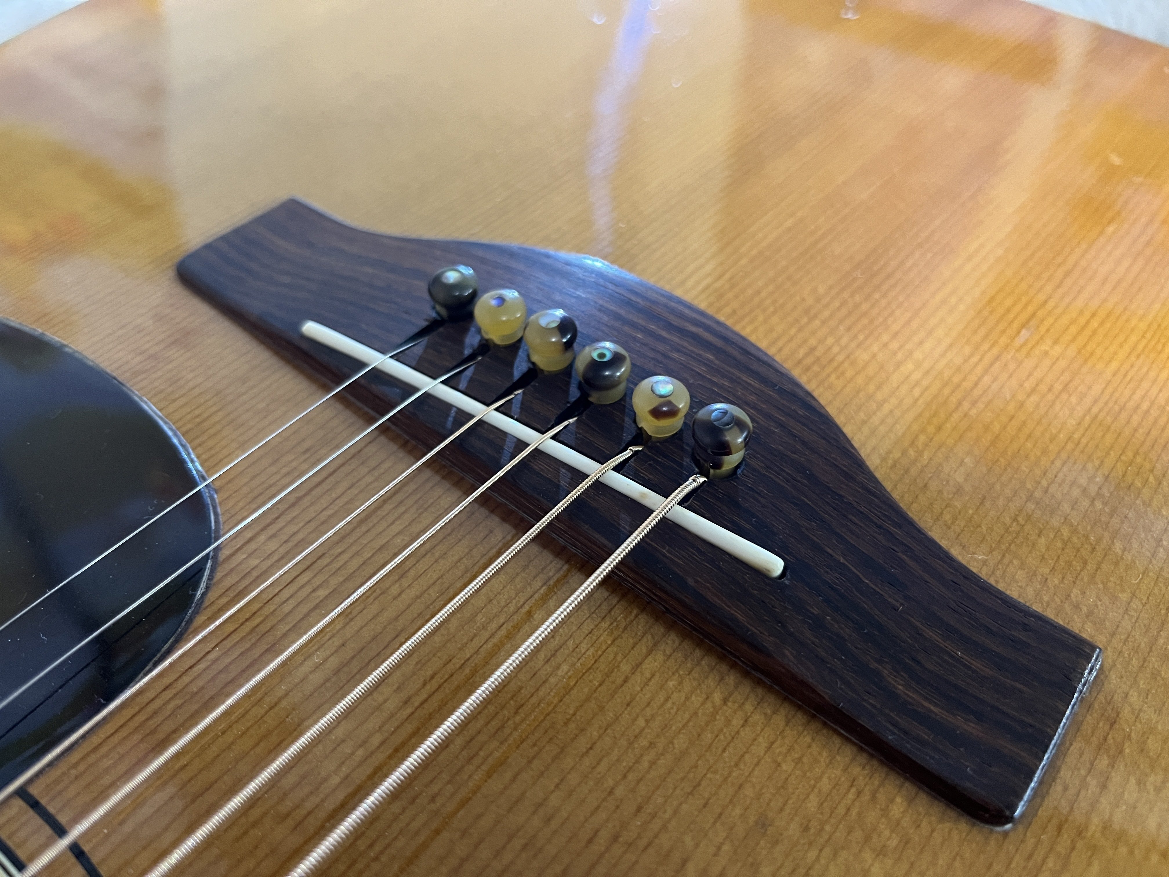 ヤマハFG-220（FG-180だけが赤ラベルじゃない）｜鋪田博紀@音楽