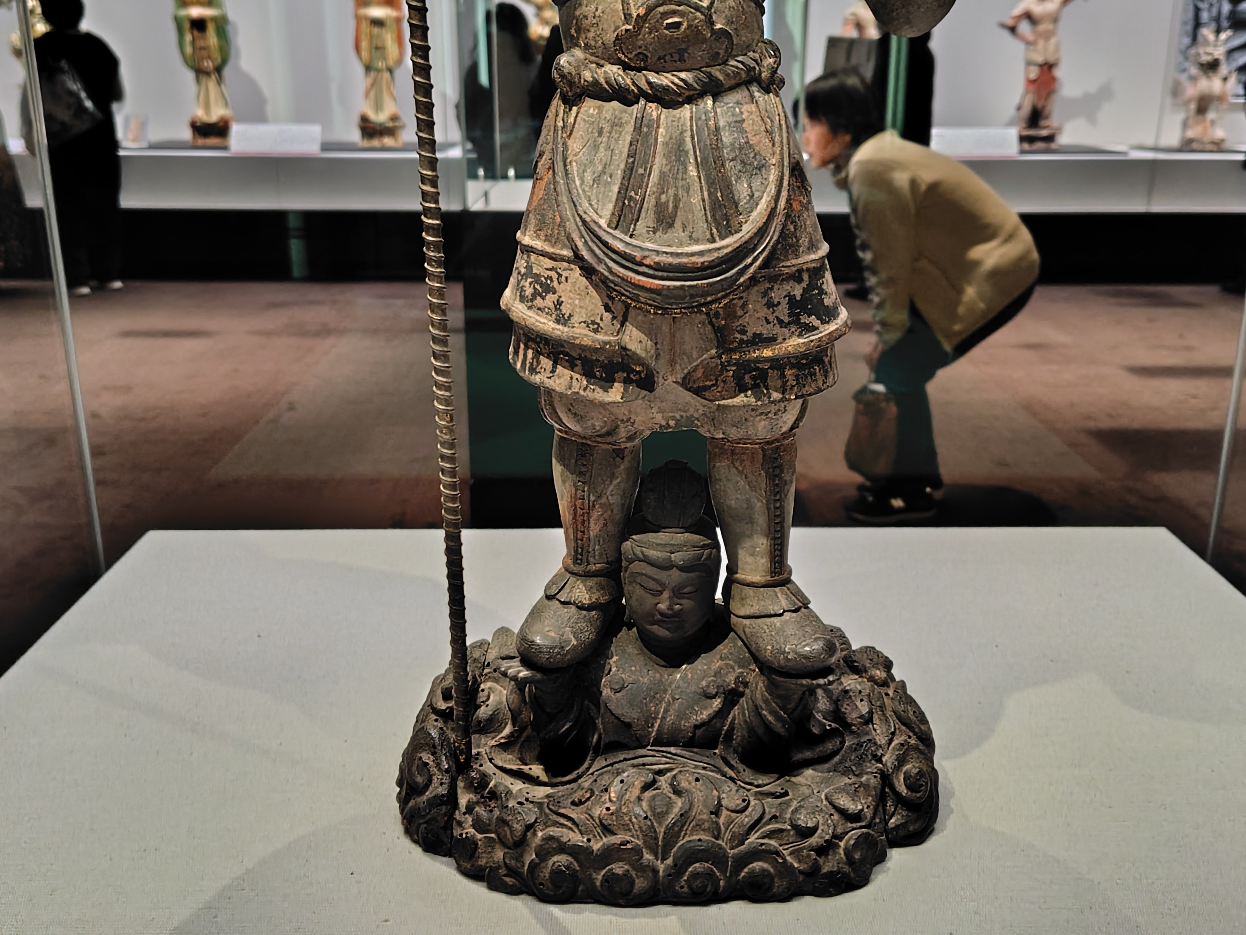 おもしろの仏像⑨】 地面から湧き出る大地の神様？ 地天女と兜跋