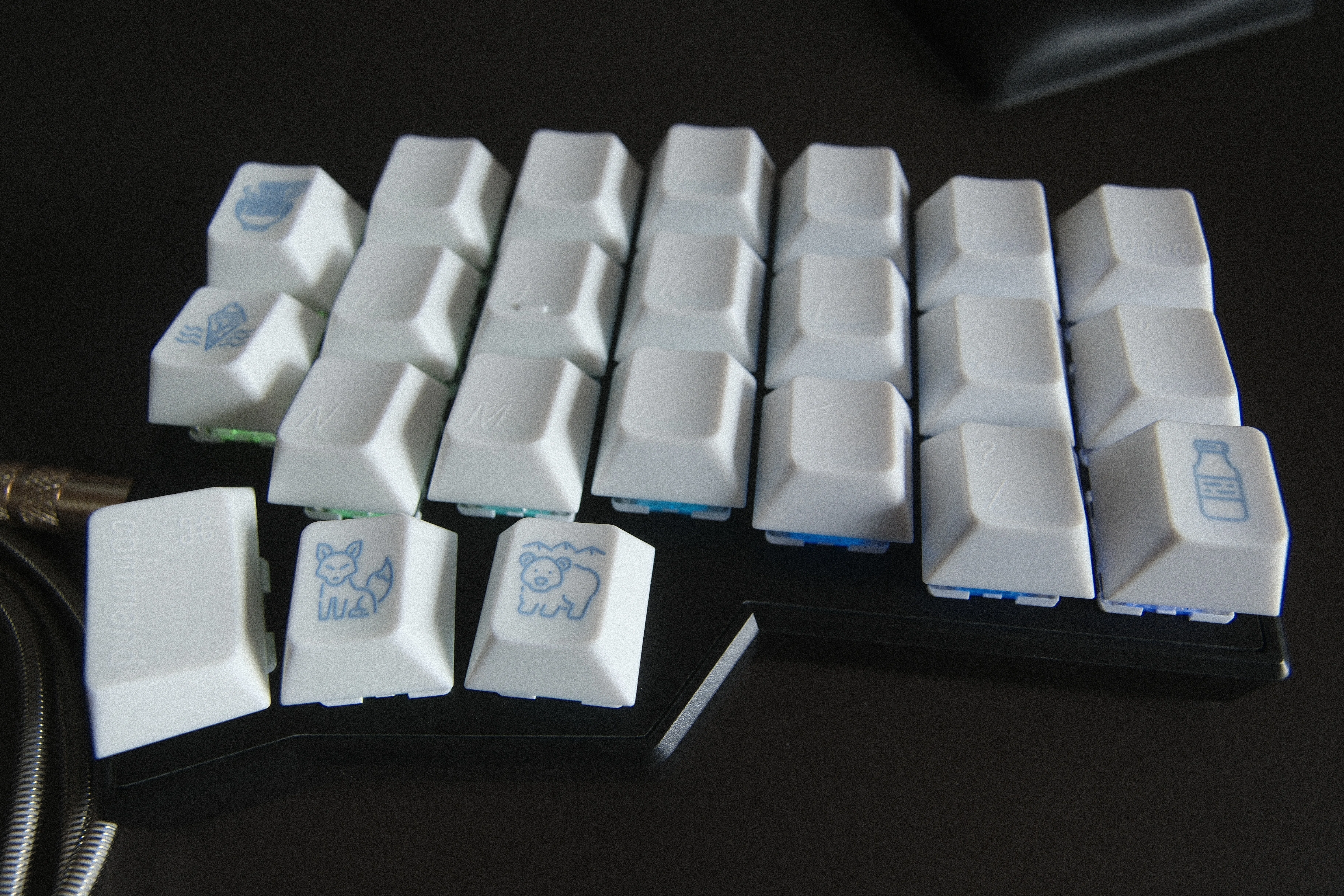 先日購入した分割式キーボードを組み立ててみた【モーセもびっくり】｜Sato