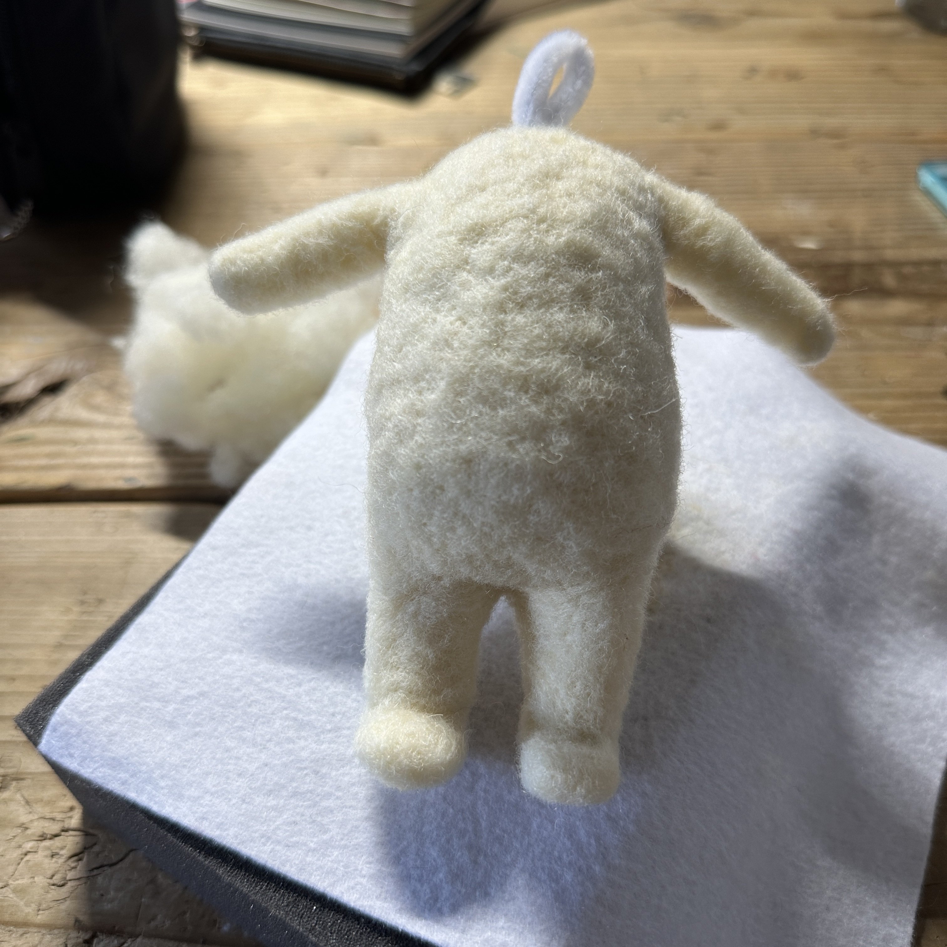 羊毛フェルトがしたい3｜いろは蛙手