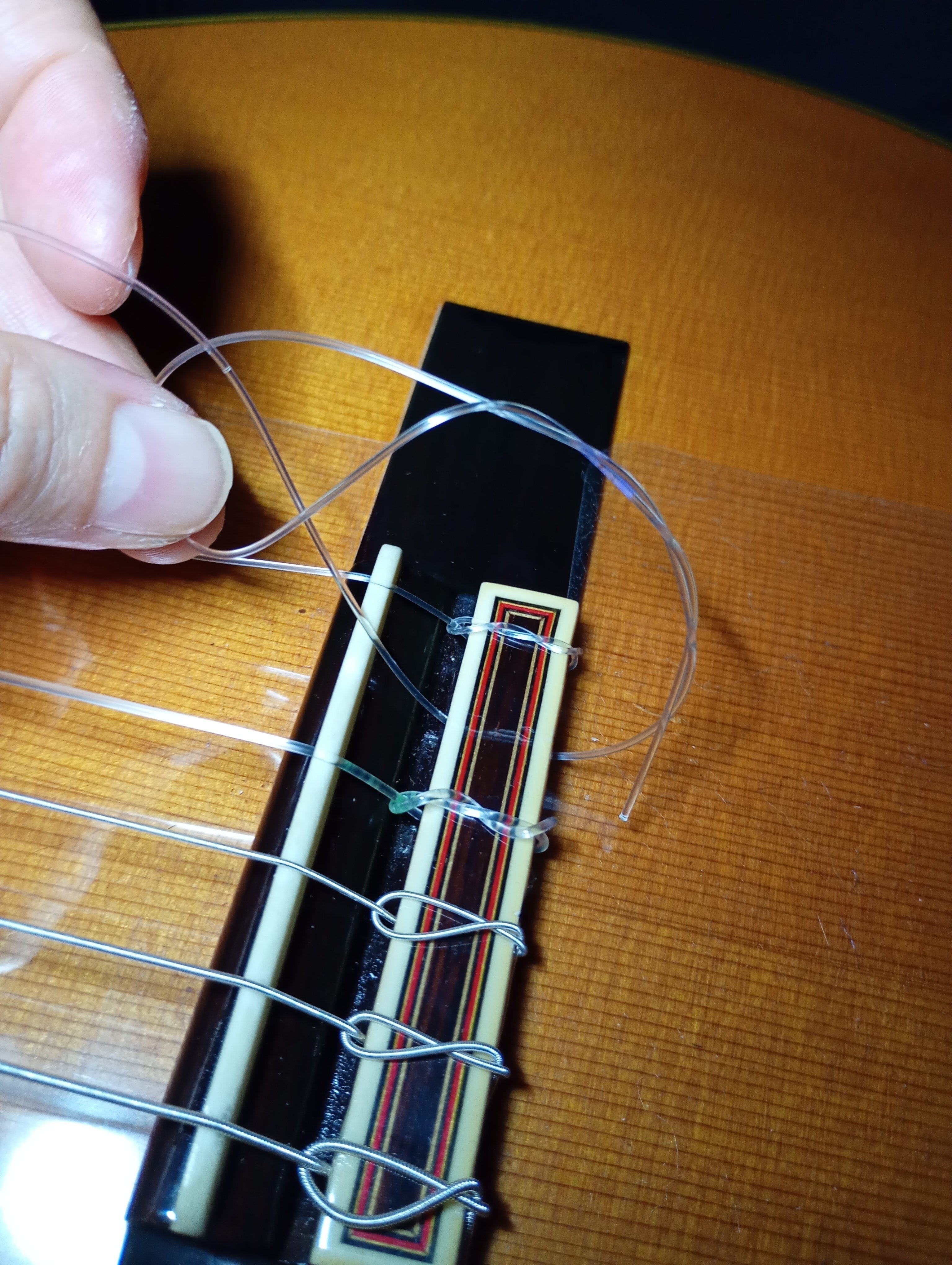 クラシックギターの弦の交換｜抹茶金魚