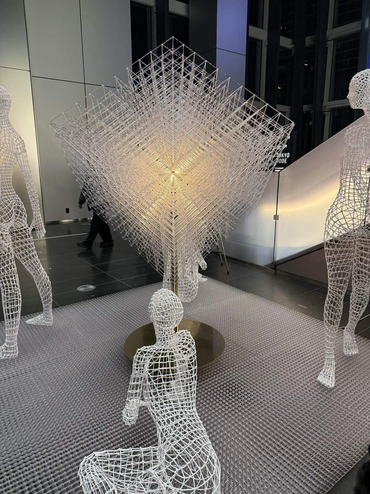 AI時代のアート】光を編み、構造を奏でる。3Dプリントの概念を