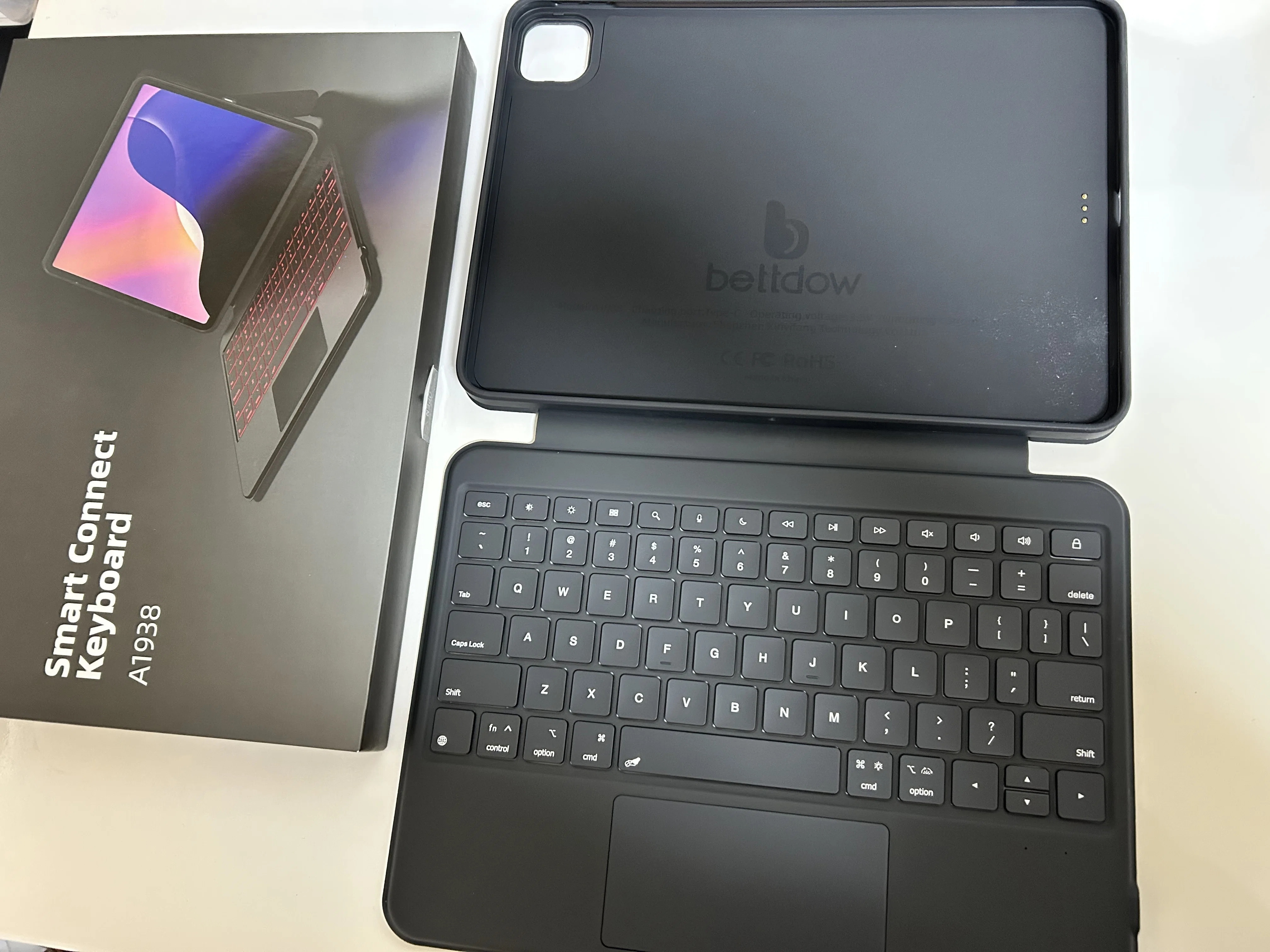 Bluetoothも電池も不要なiPad用キーボードBettdow A1938 を買ったった