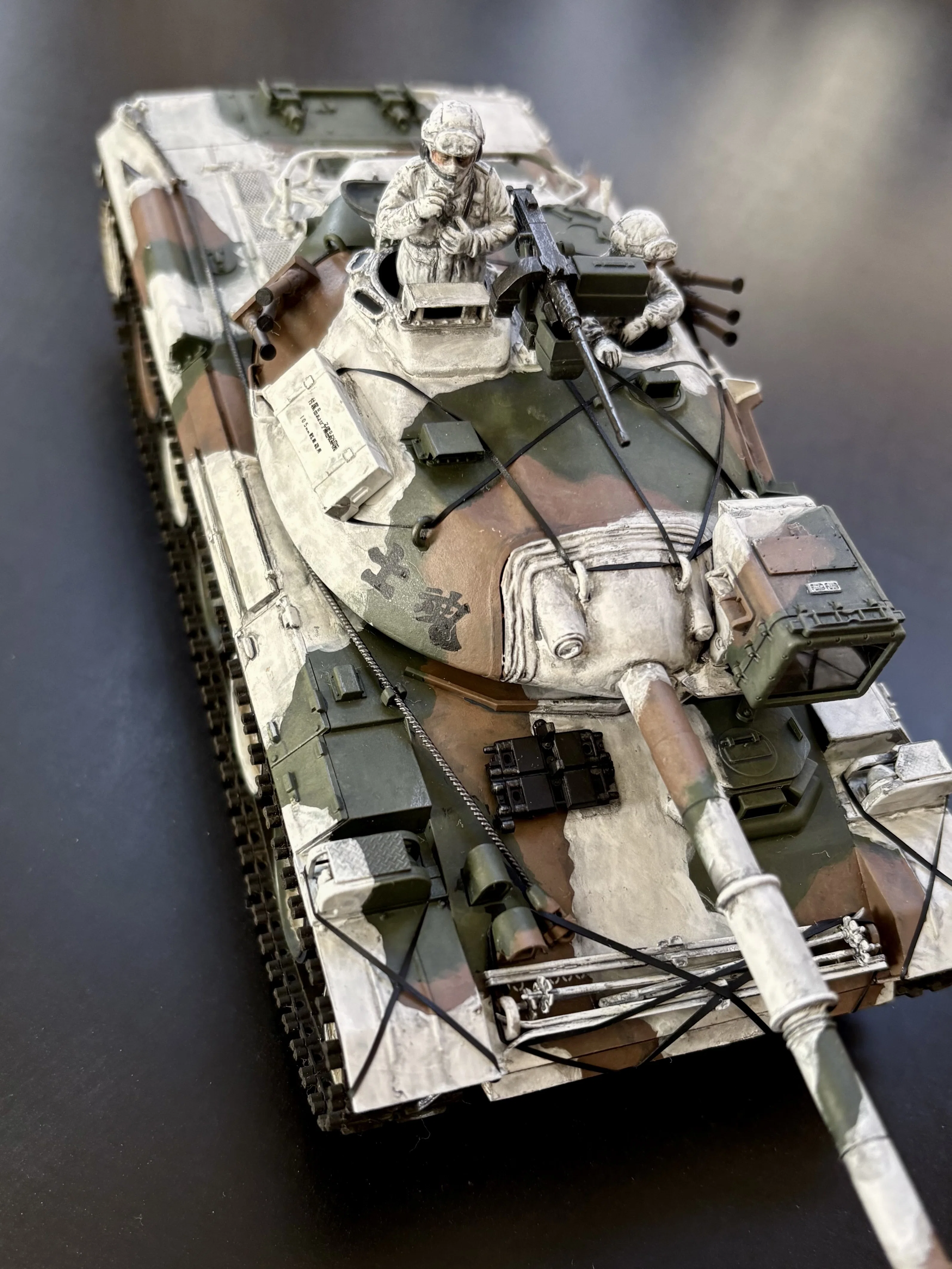 タミヤ 1/35 74式戦車（冬期装備）完成｜髑髏フラワー