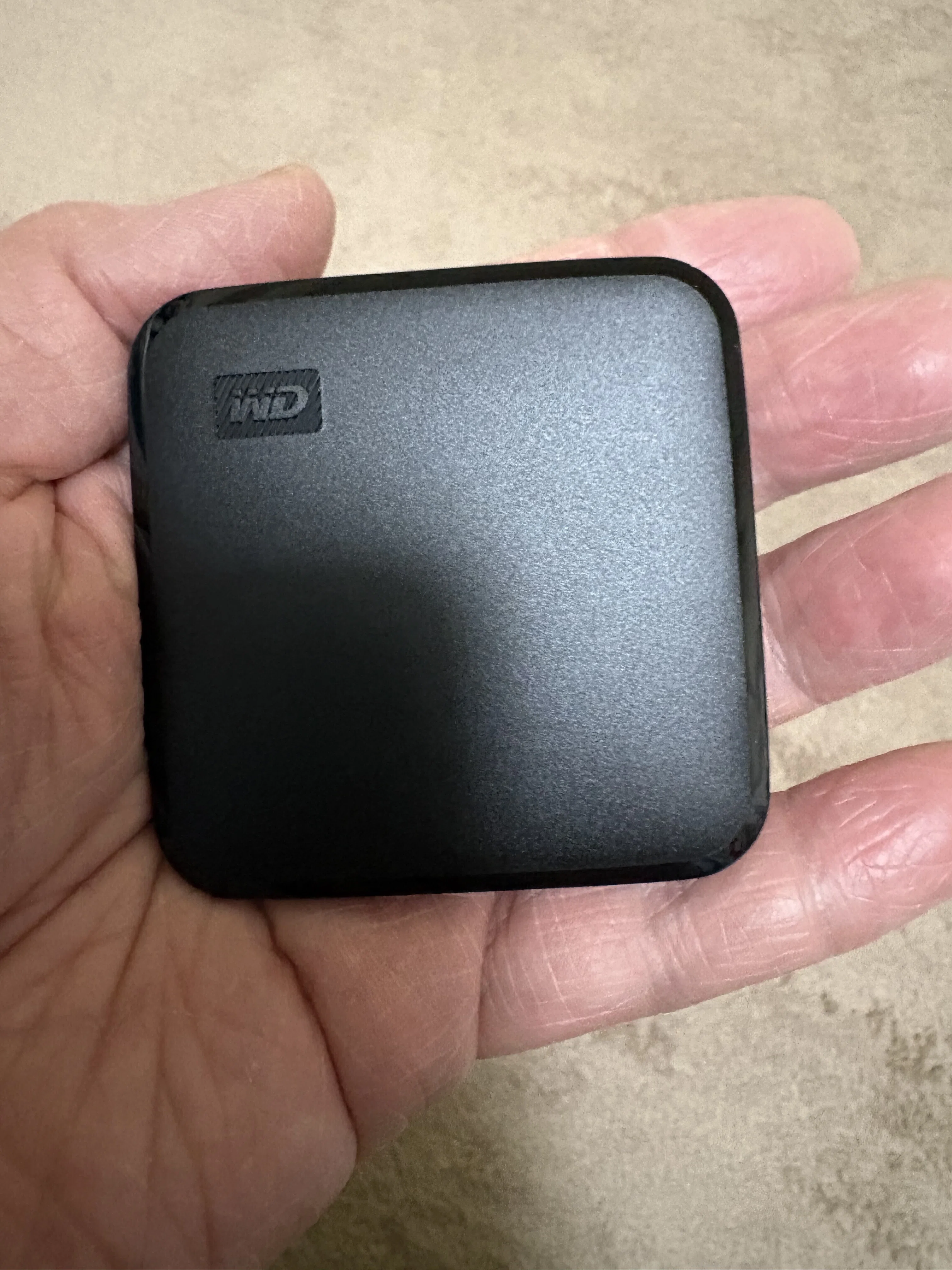 外付けSSDを買った話。｜aishibox