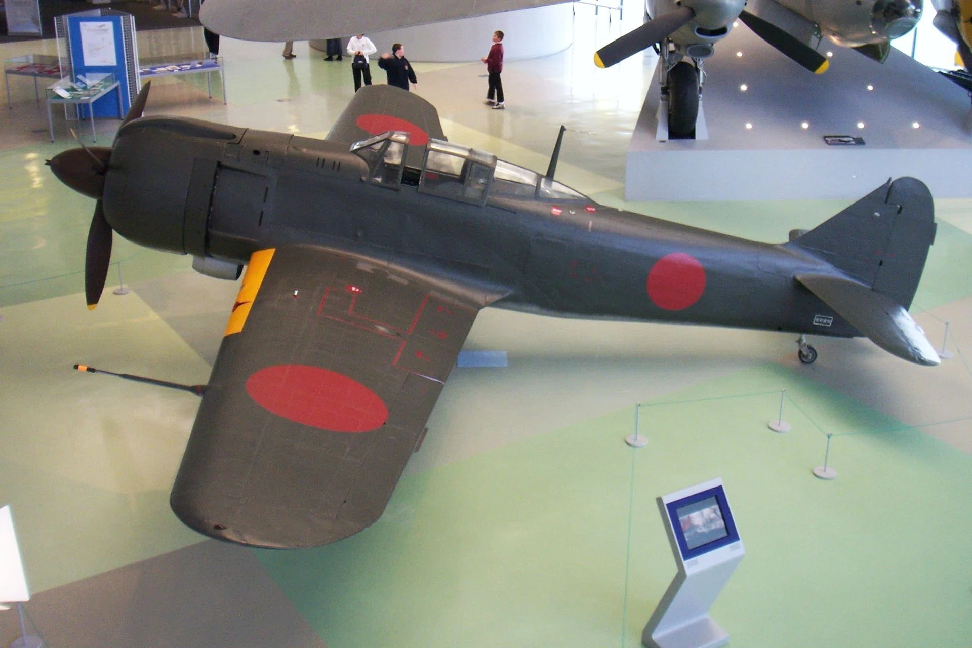 ロンドンで見た、日本の戦闘機｜やぶ悟空