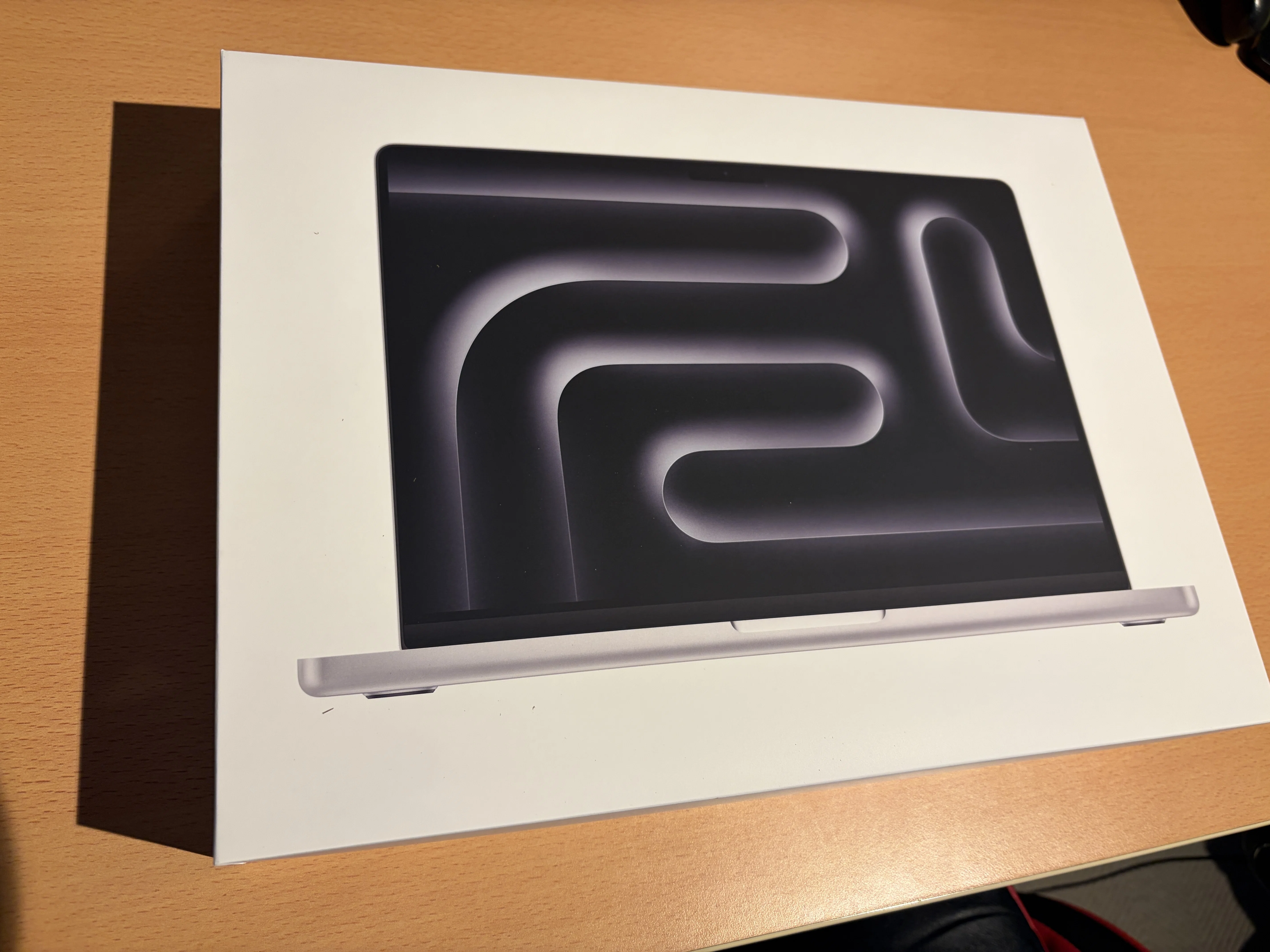 M5 MacBook Pro を購入！脱 Windows への挑戦｜嘉音とんと
