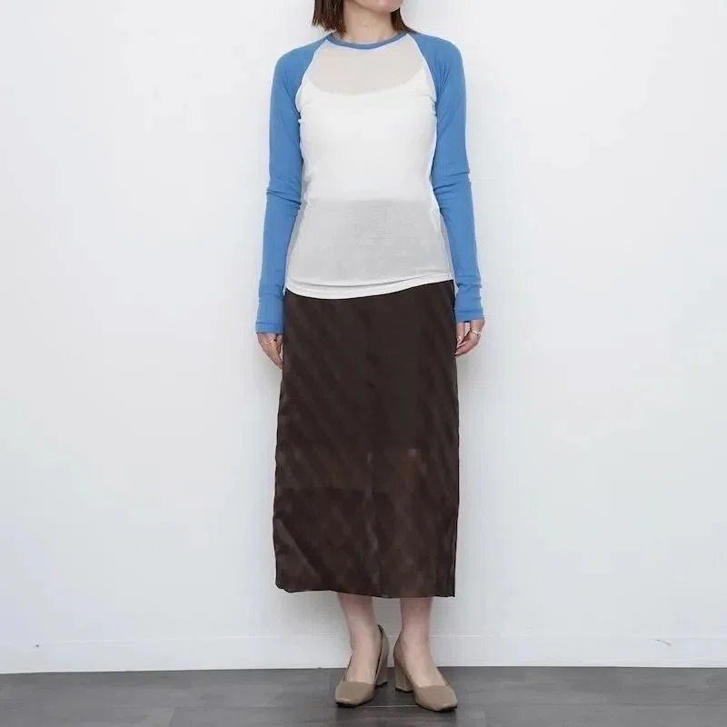 AURALEEがつくる、透け感の定番。」｜THIRTY' THIRTY'
