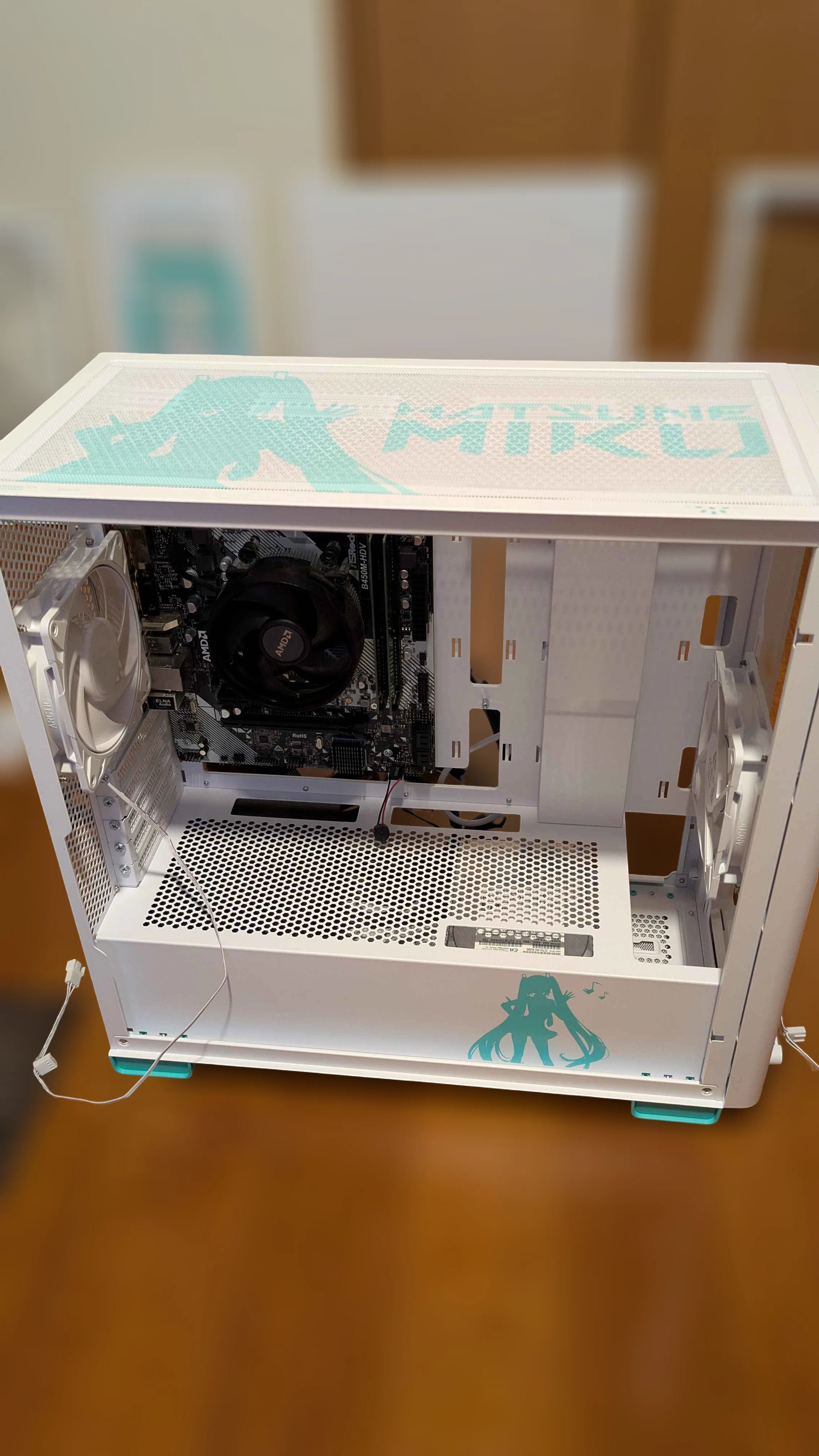 PCケースをミク仕様に換装した話 - 