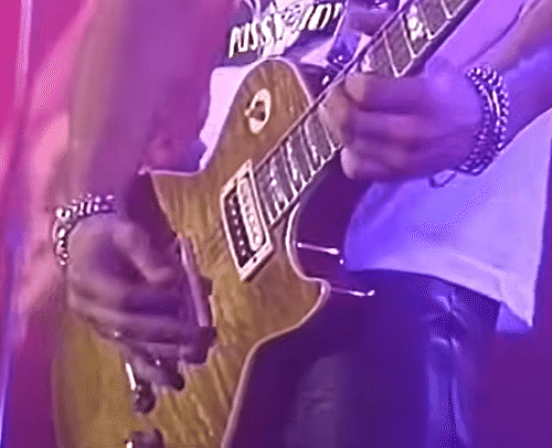 ガンズ・アンド・ローゼズのギタリスト Slash（スラッシュ）はどんな