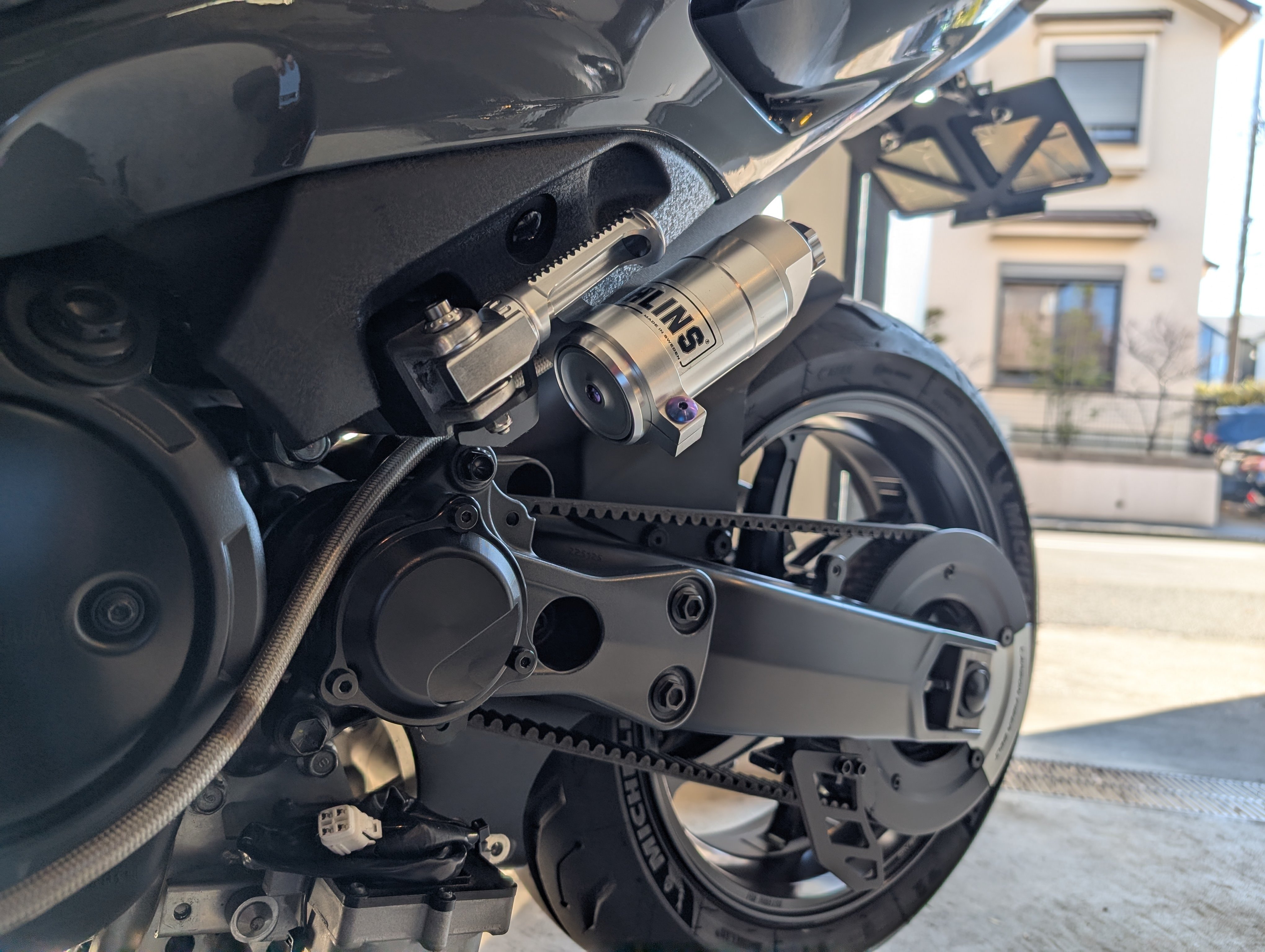 TMAX530SXのオーリンズのリザーバータンクの位置を探して‥｜Re:TMAXとボク