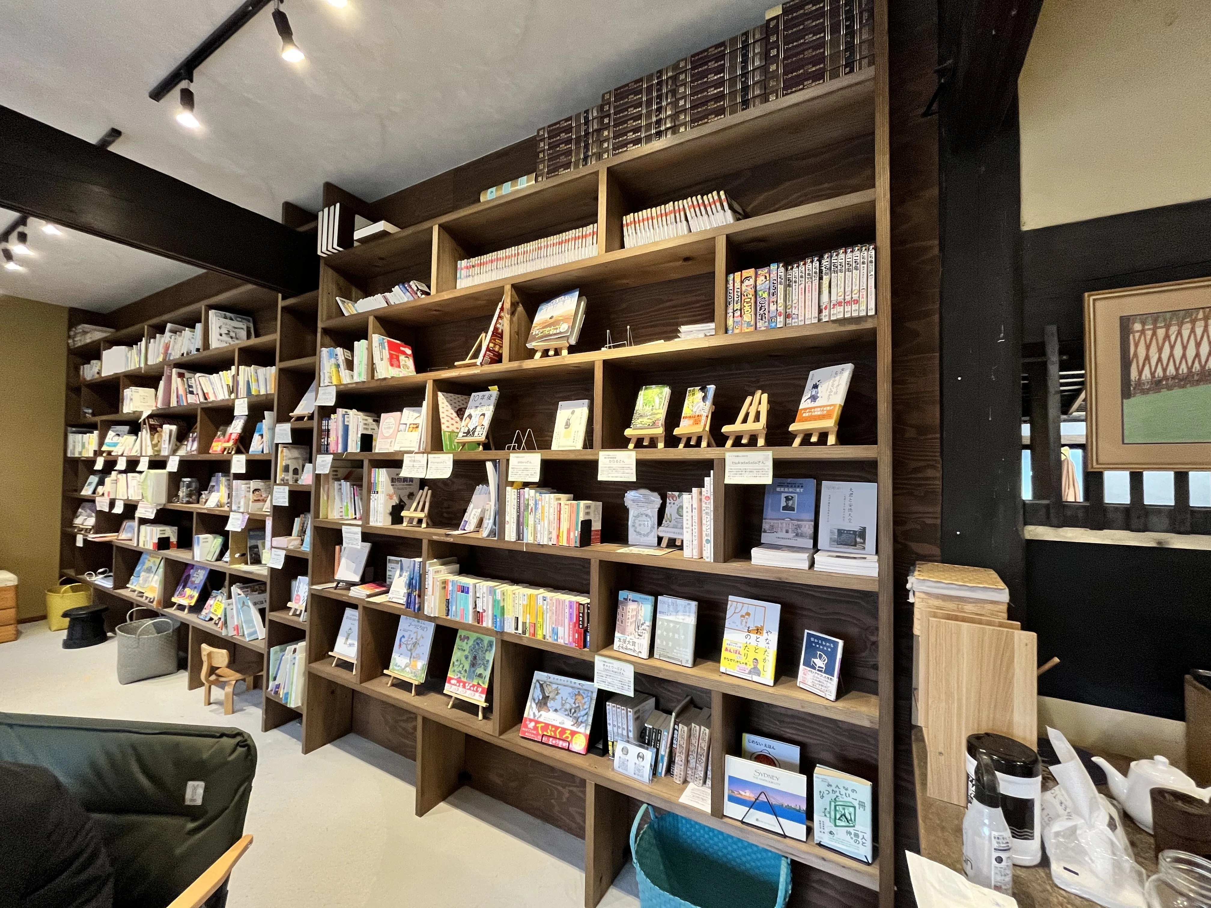 島の本屋さん「MIN-NANO BOOKS」の居心地が良くて、棚主になろうと決め