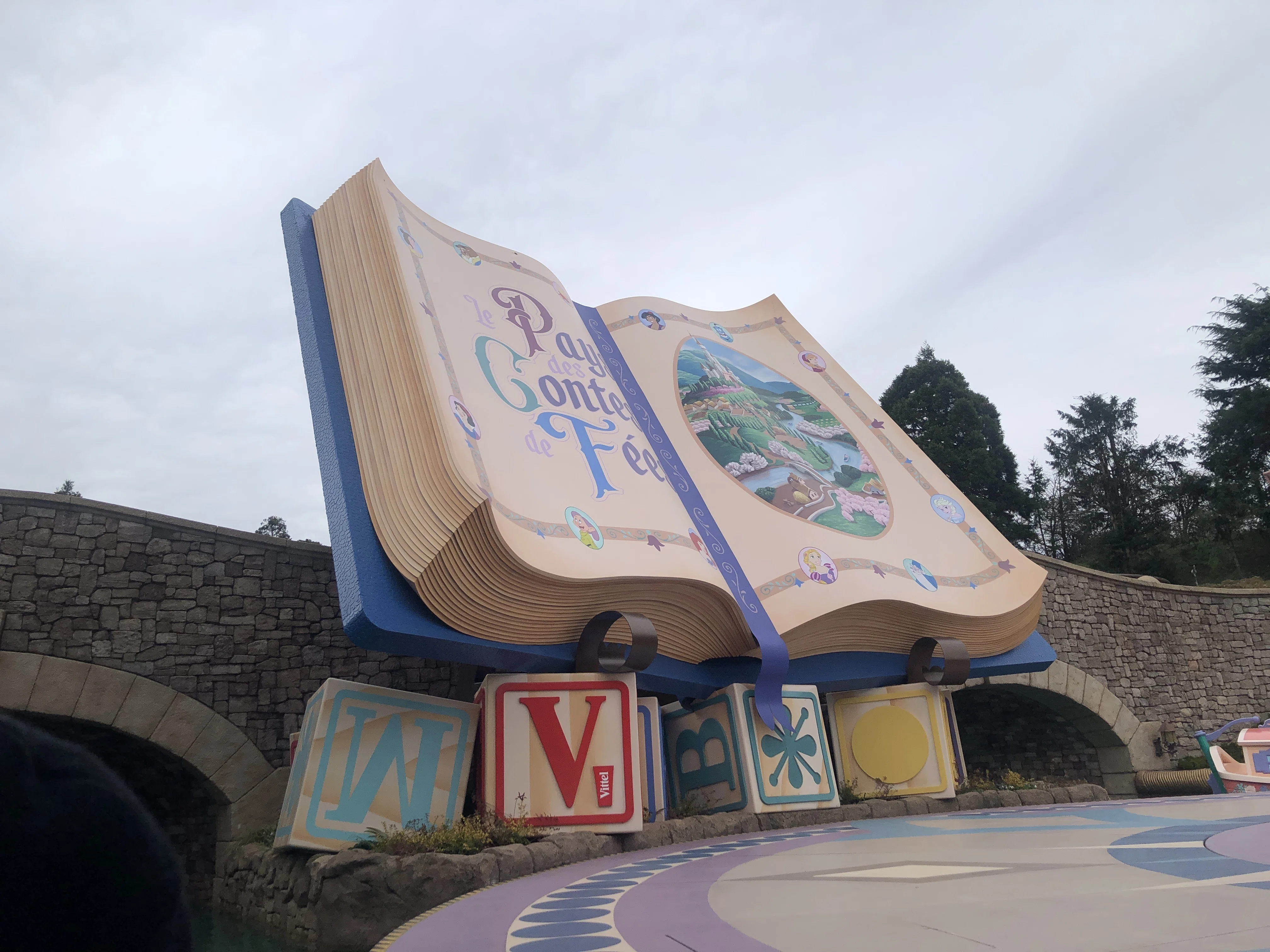 ディズニーランド・パリの2パーク1日で一気に回れ！🏰🎥お土産も買い