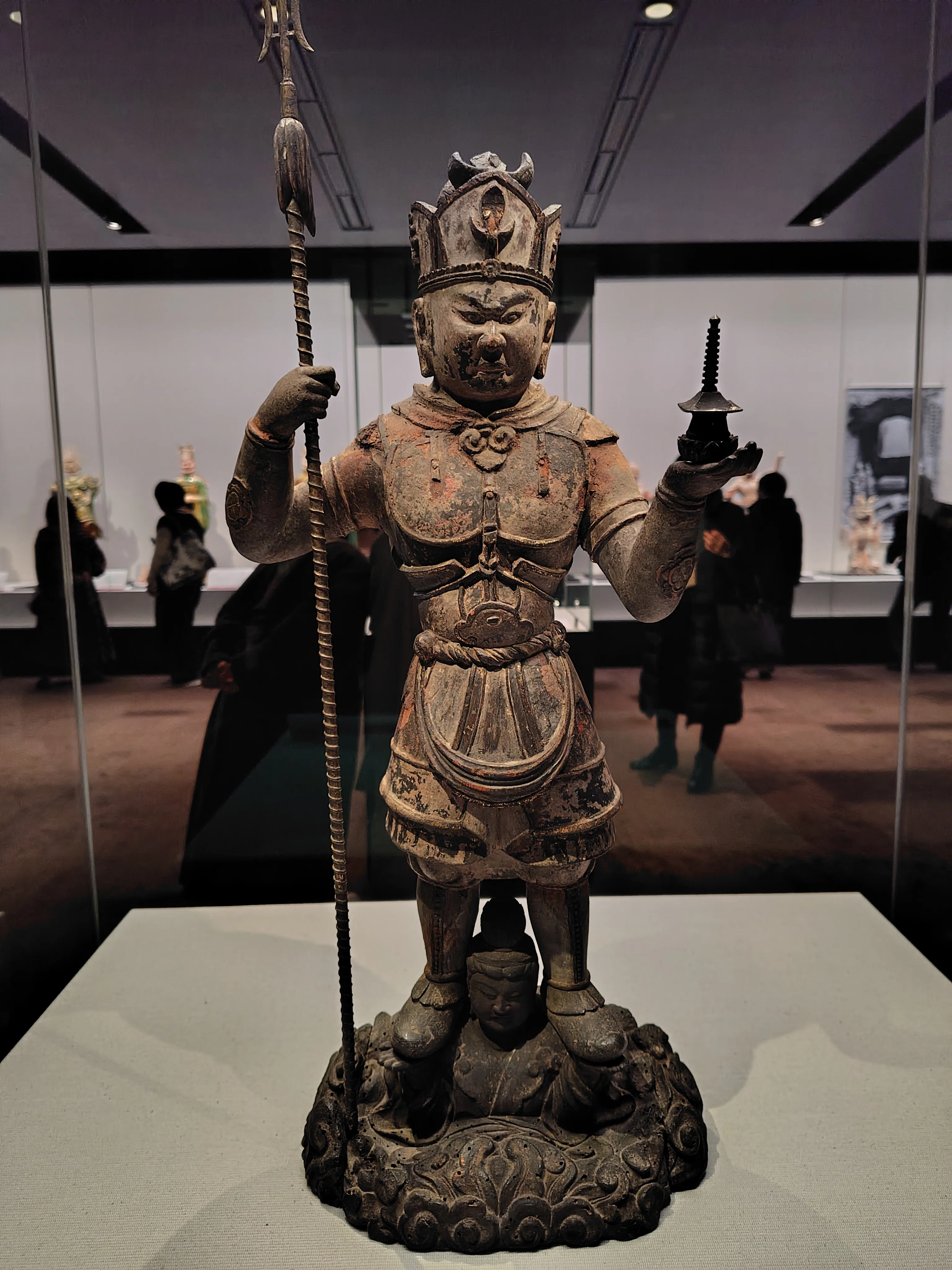 おもしろの仏像⑨】 地面から湧き出る大地の神様？ 地天女と兜跋