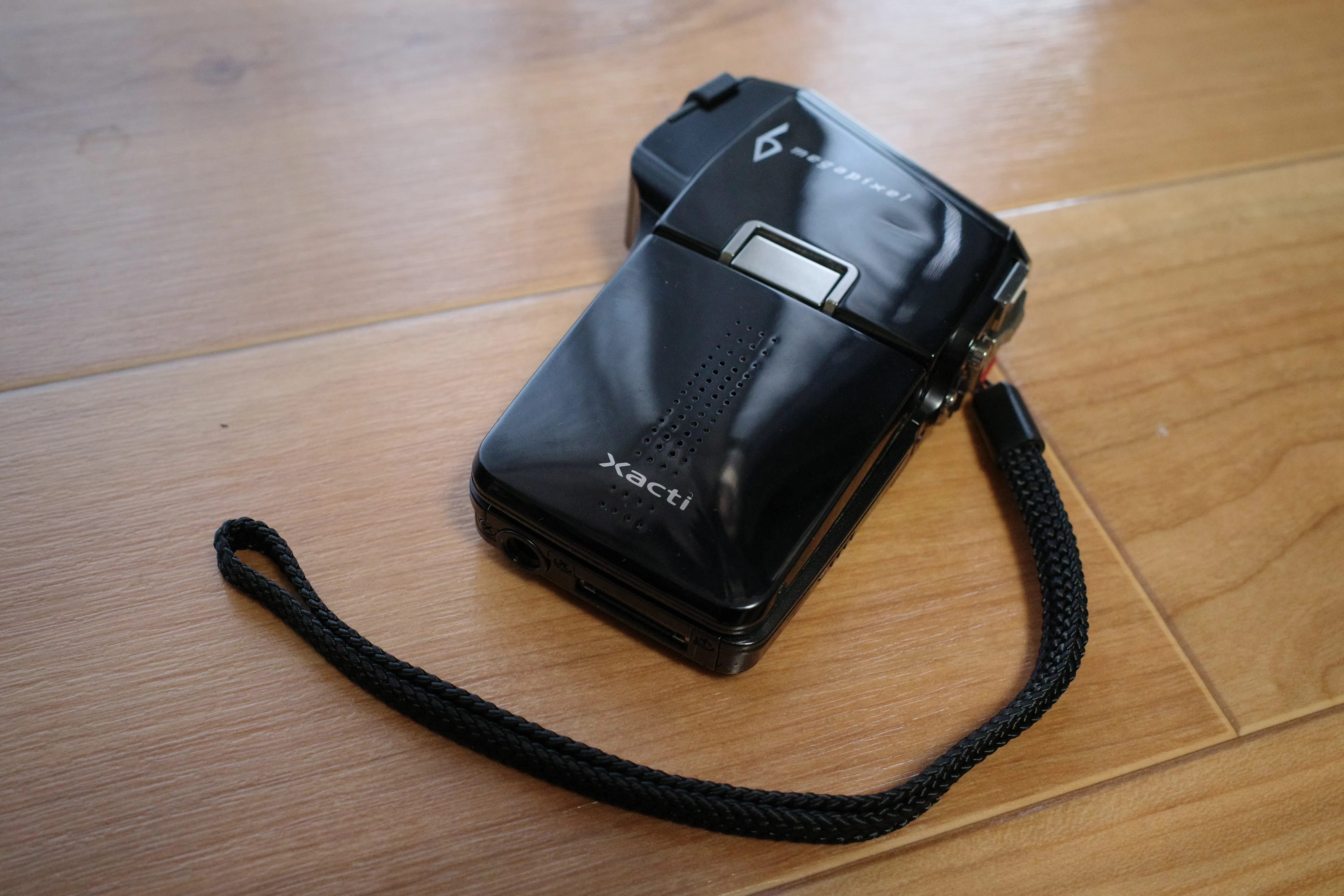 圧倒的平成感！SANYO Xactiで中野フォトウォークしてきた｜つぐさね