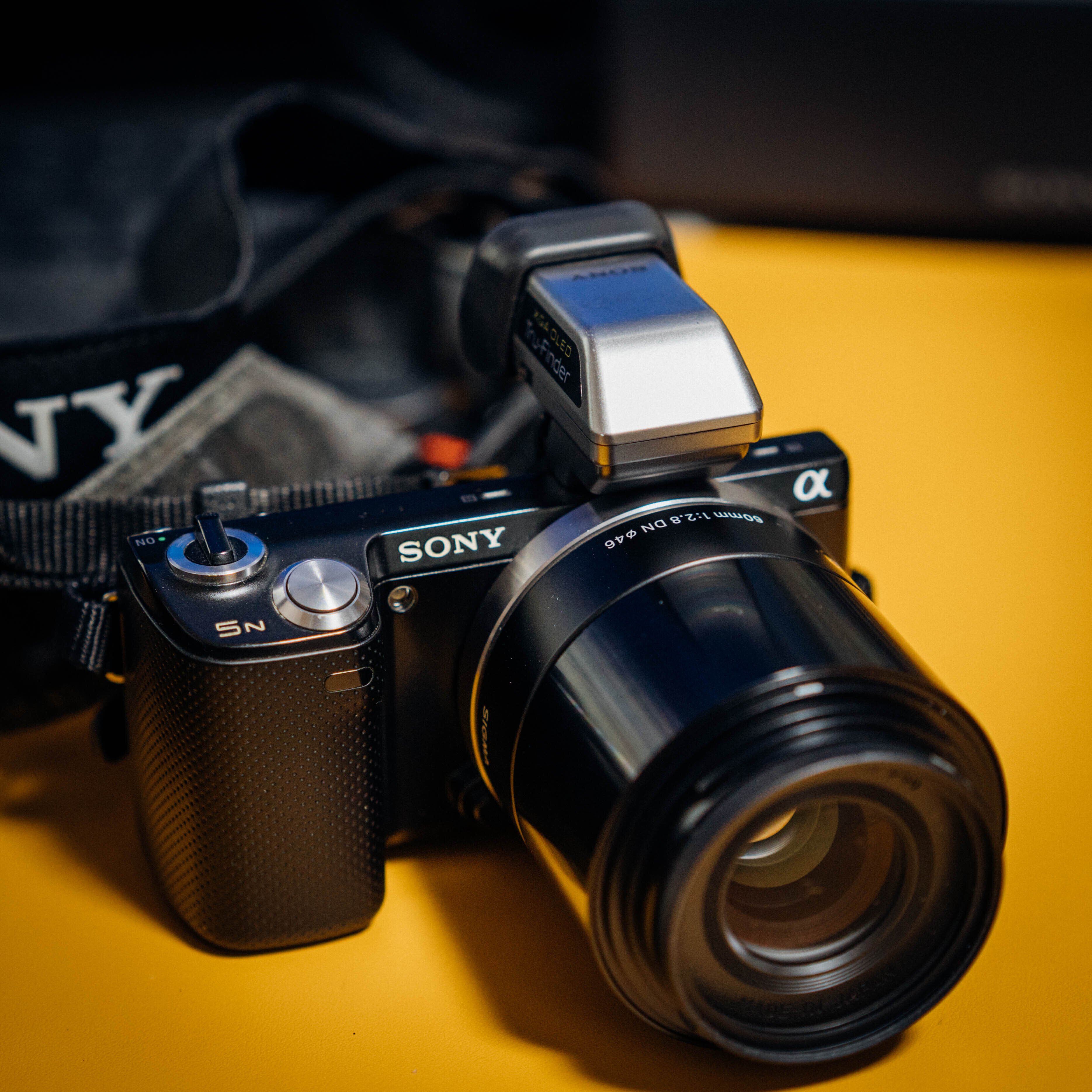 一点を射抜く中望遠の魅力｜買い戻した愛用レンズの記憶｜Sakak