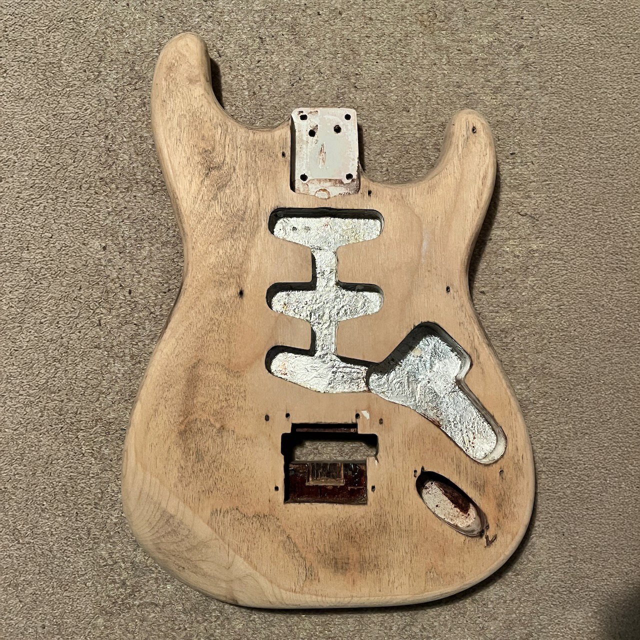 40年前の自作ギターをレストアした話③ 塗装編｜高野寛のnote