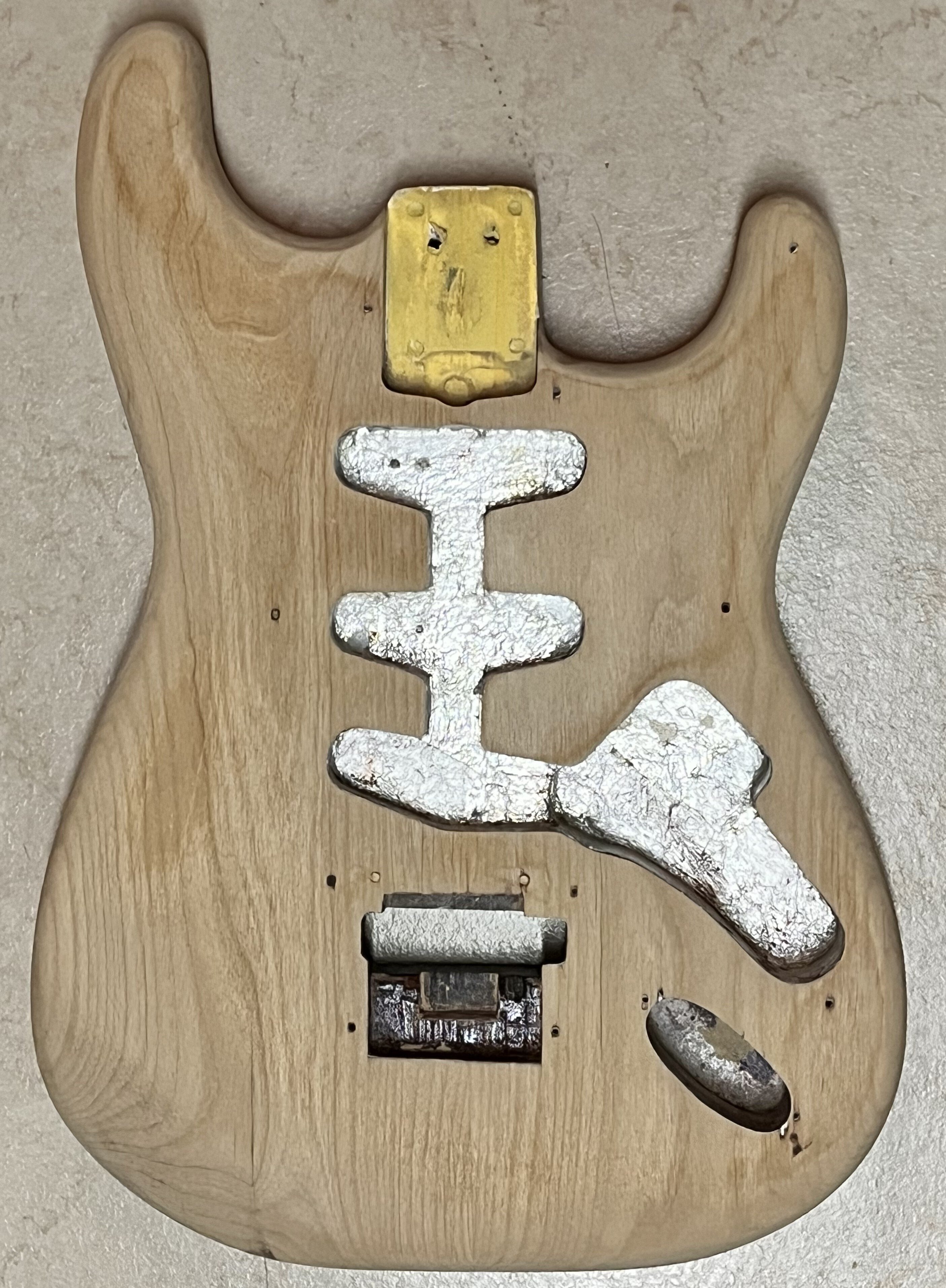 40年前の自作ギターをレストアした話③ 塗装編｜高野寛のnote