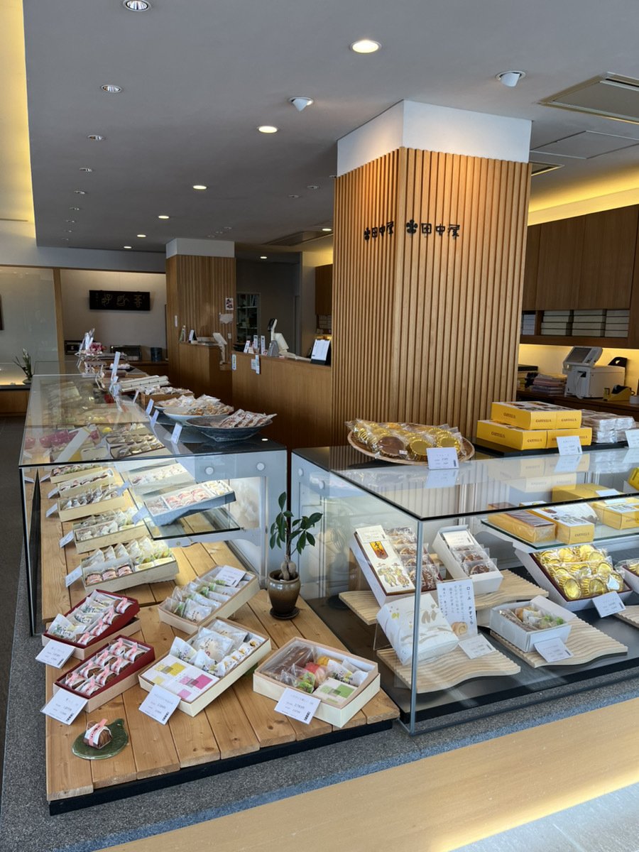 Z世代が講師！？老舗和菓子屋さんでSNS研修レポート｜ウェブエイト