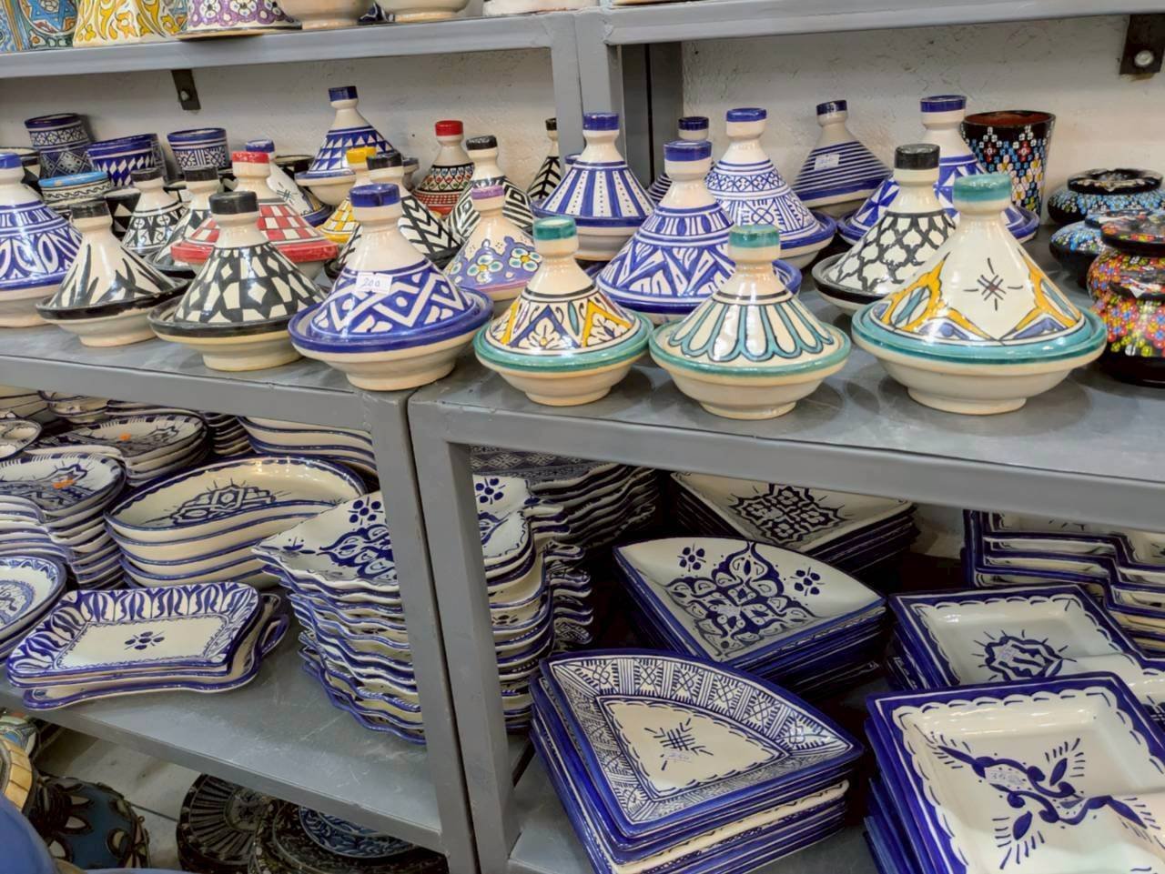 モロッコ・フェズ】陶器店＆工房見学が最高すぎた｜手仕事の現場で“青