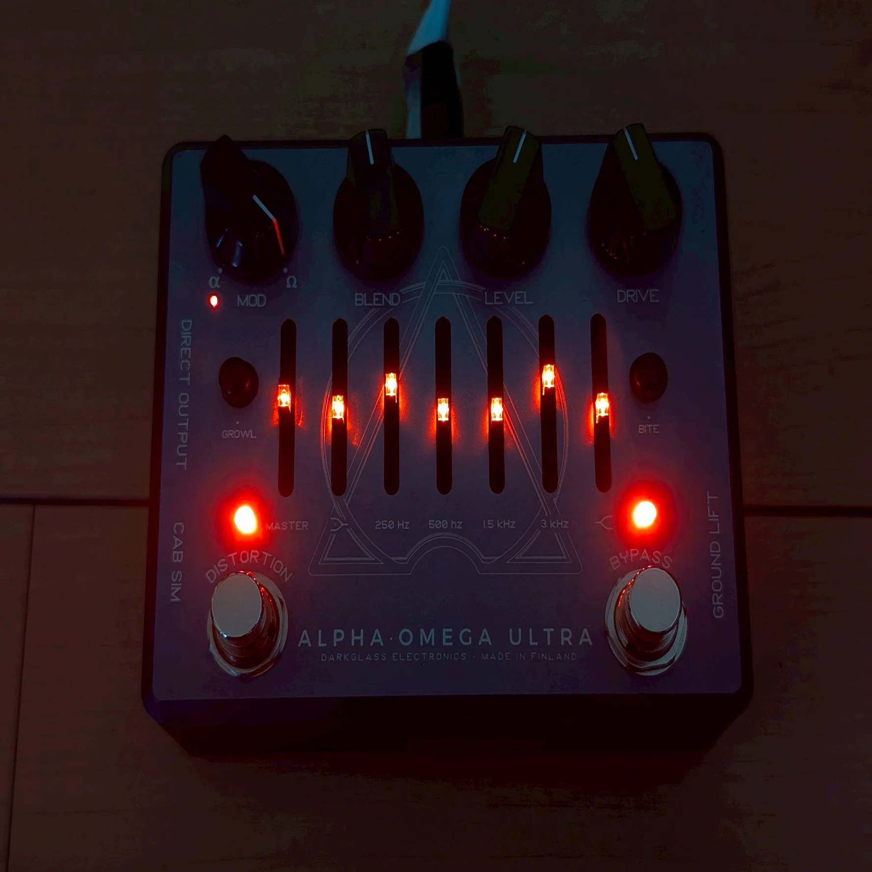 徹底比較】Darkglass B7K Ultra V2 vs Alpha Omega Ultra どっちを選ぶ
