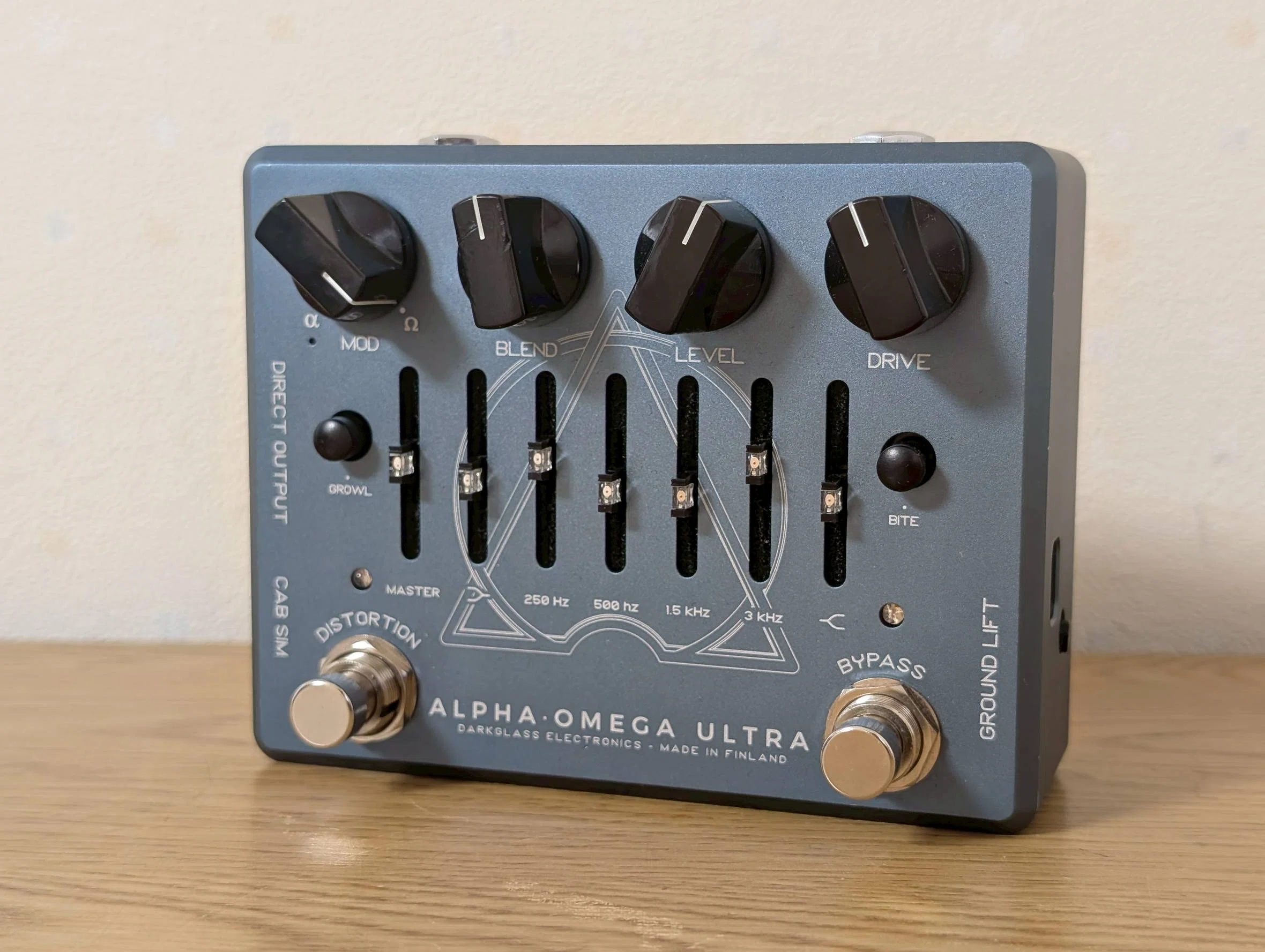 徹底比較】Darkglass B7K Ultra V2 vs Alpha Omega Ultra どっちを選ぶ