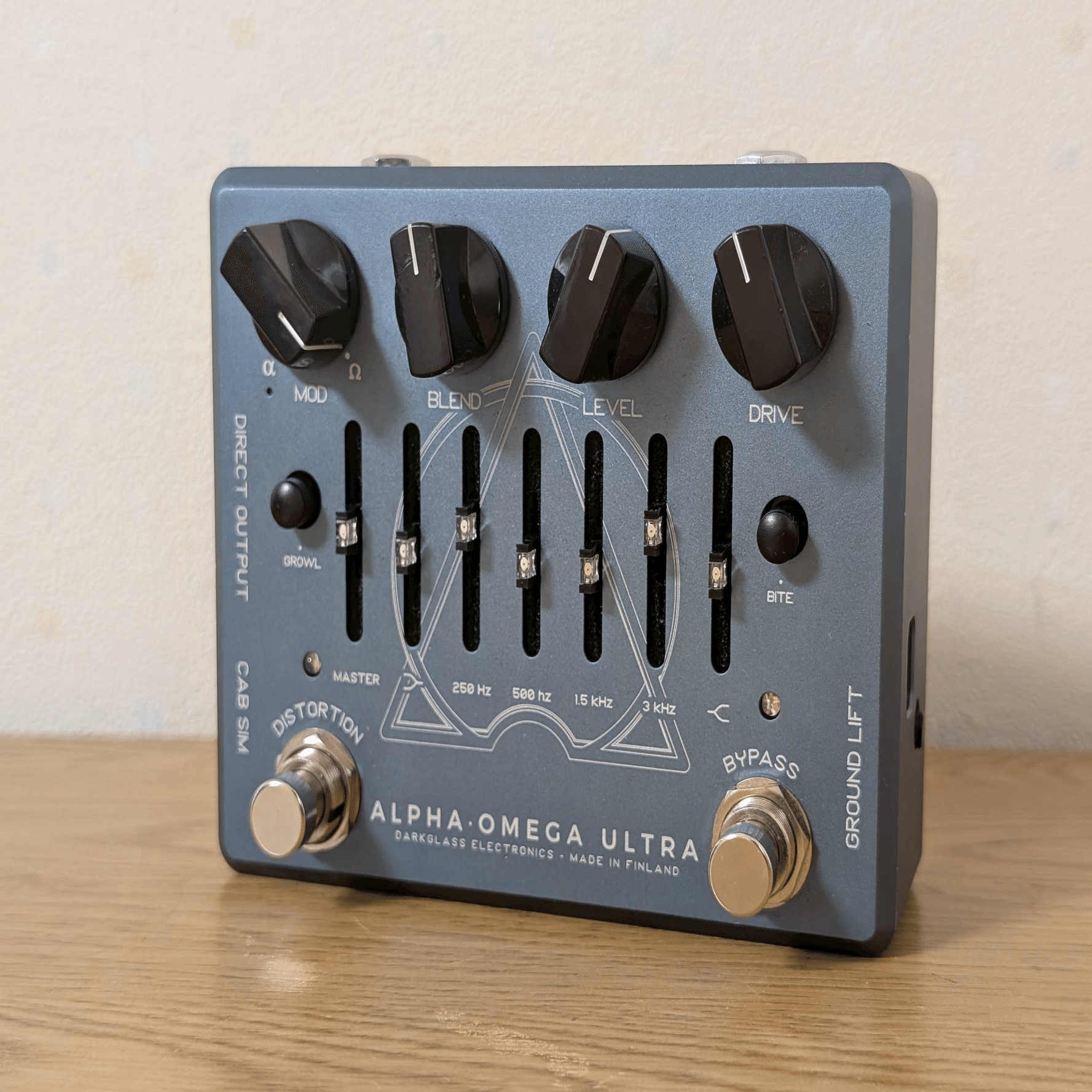 徹底比較】Darkglass B7K Ultra V2 vs Alpha Omega Ultra どっちを選ぶ