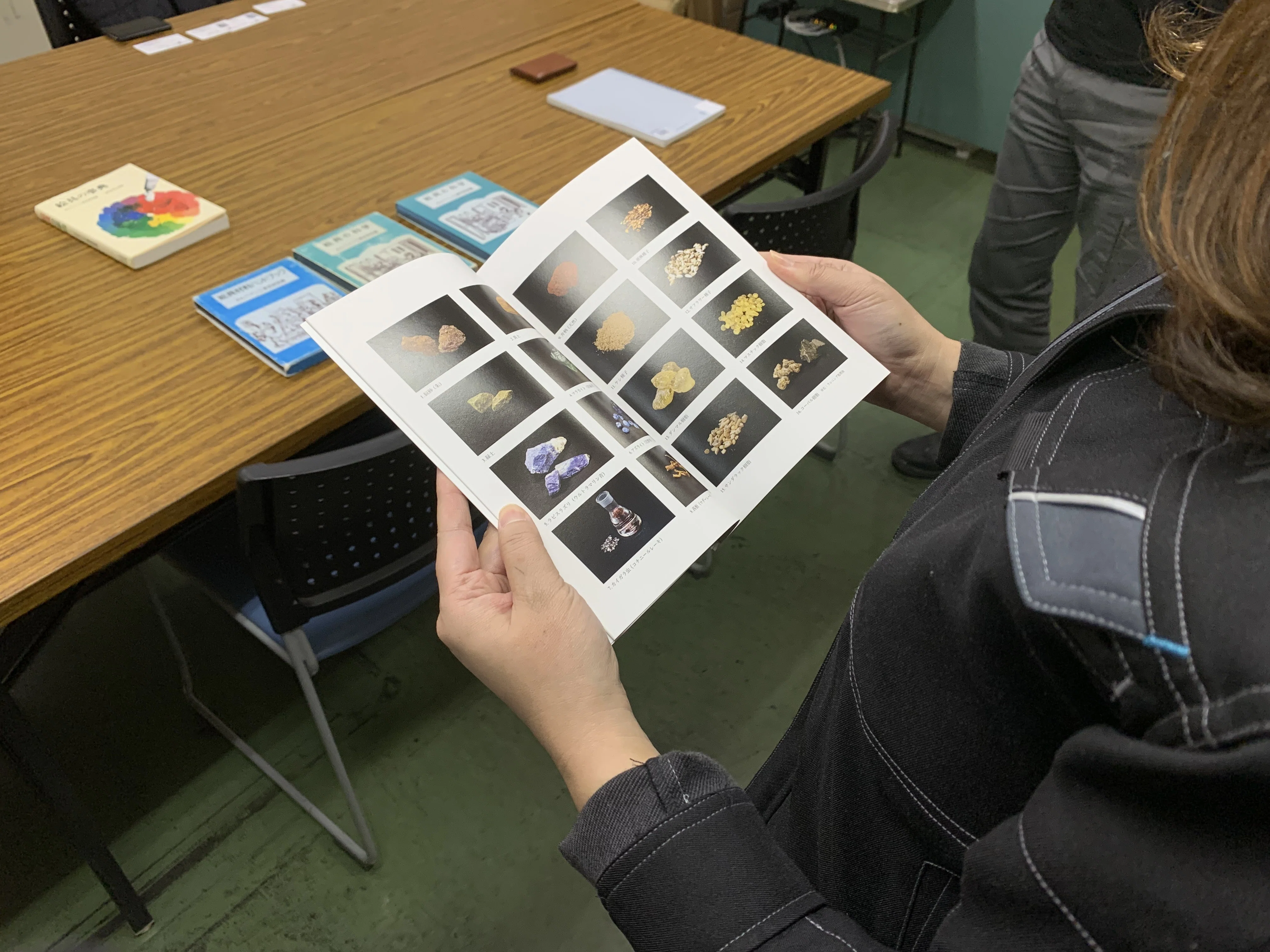 ホルベインラボの書籍を知っていますか？「絵画材料ハンドブック -改訂
