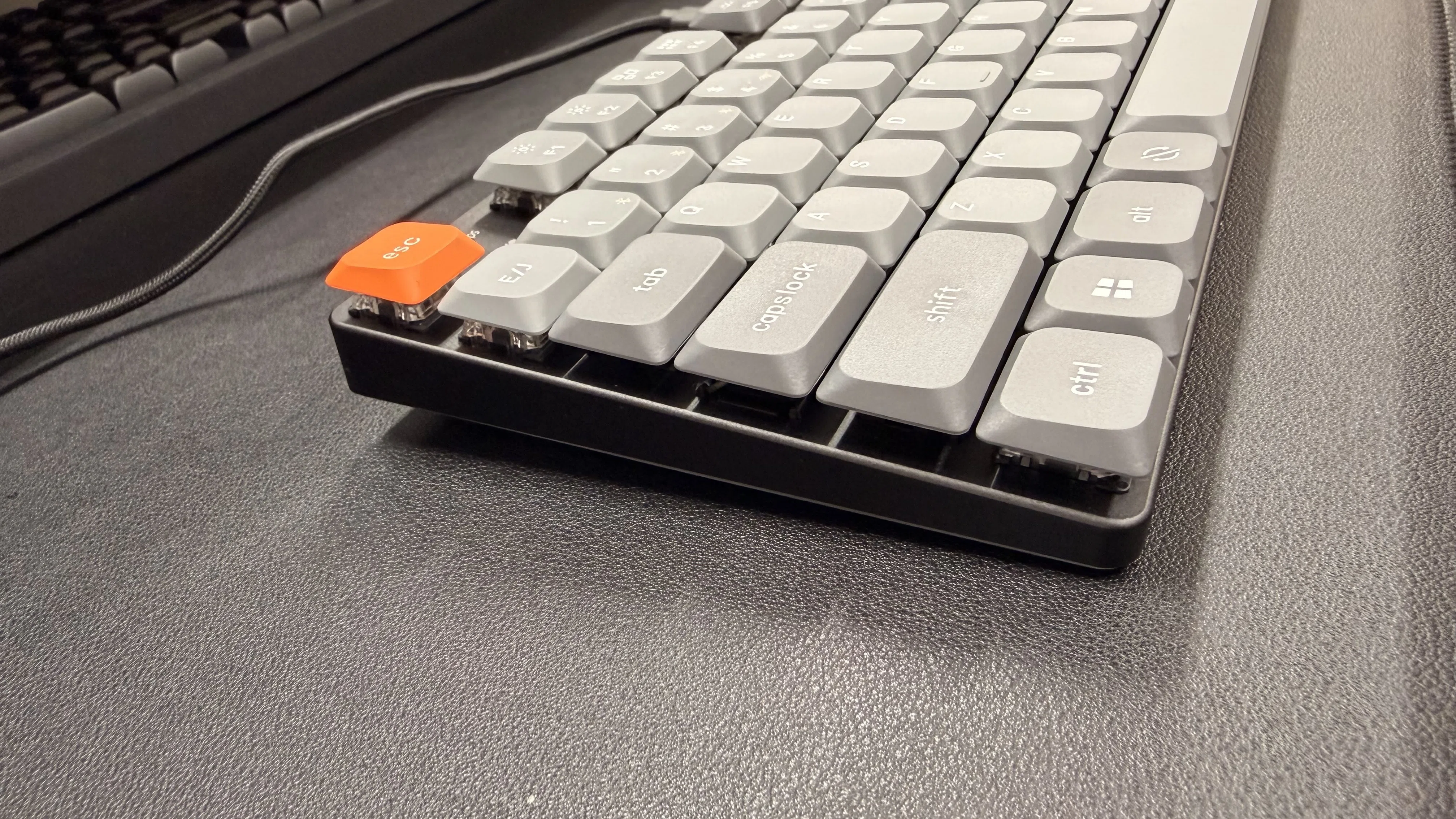 レビュー】Keychron K1 MAX：ロープロの常識を覆す打鍵感。US配列から