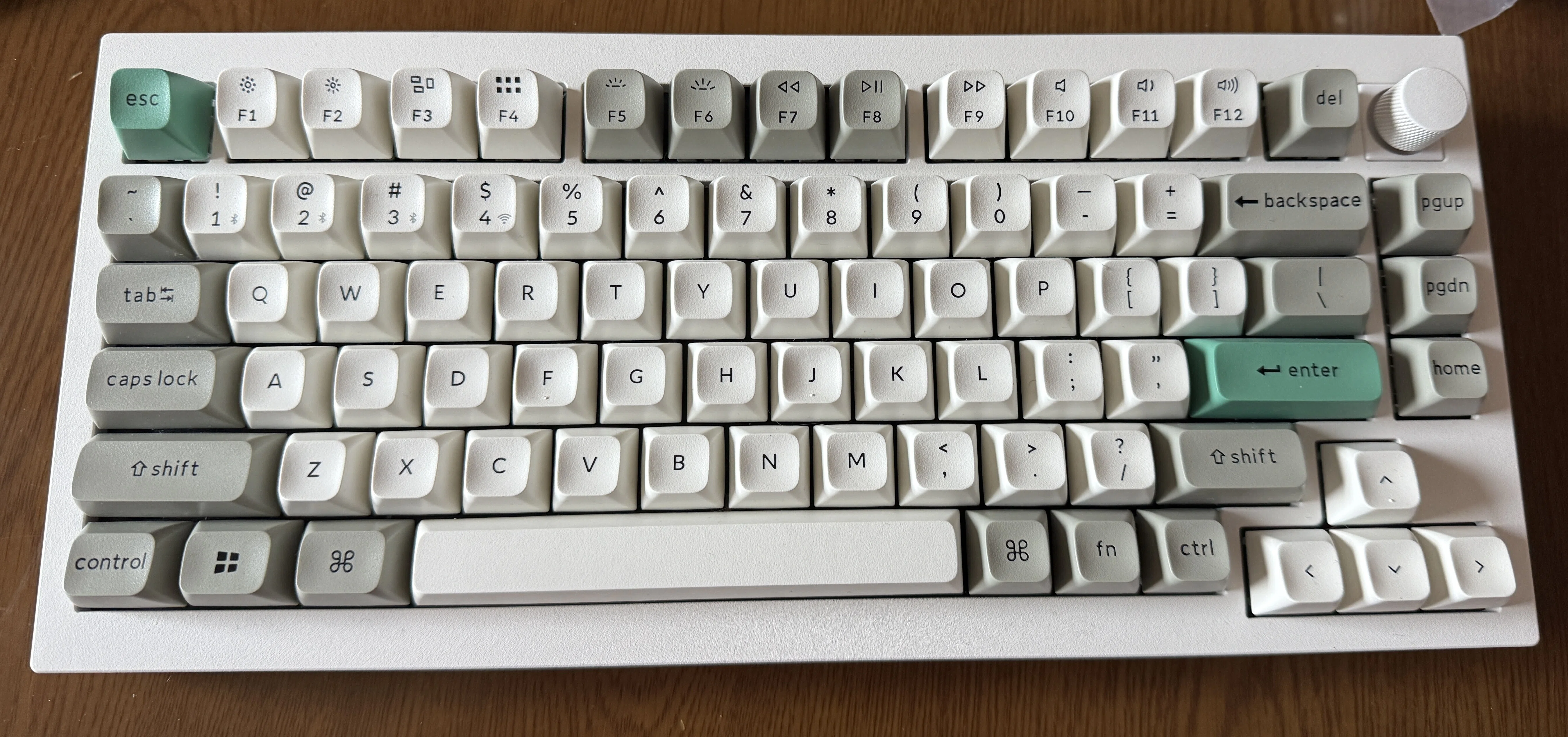 Keychron Q2 Max】Q1を使っている私が、あえて65%の「不自由」を自宅に
