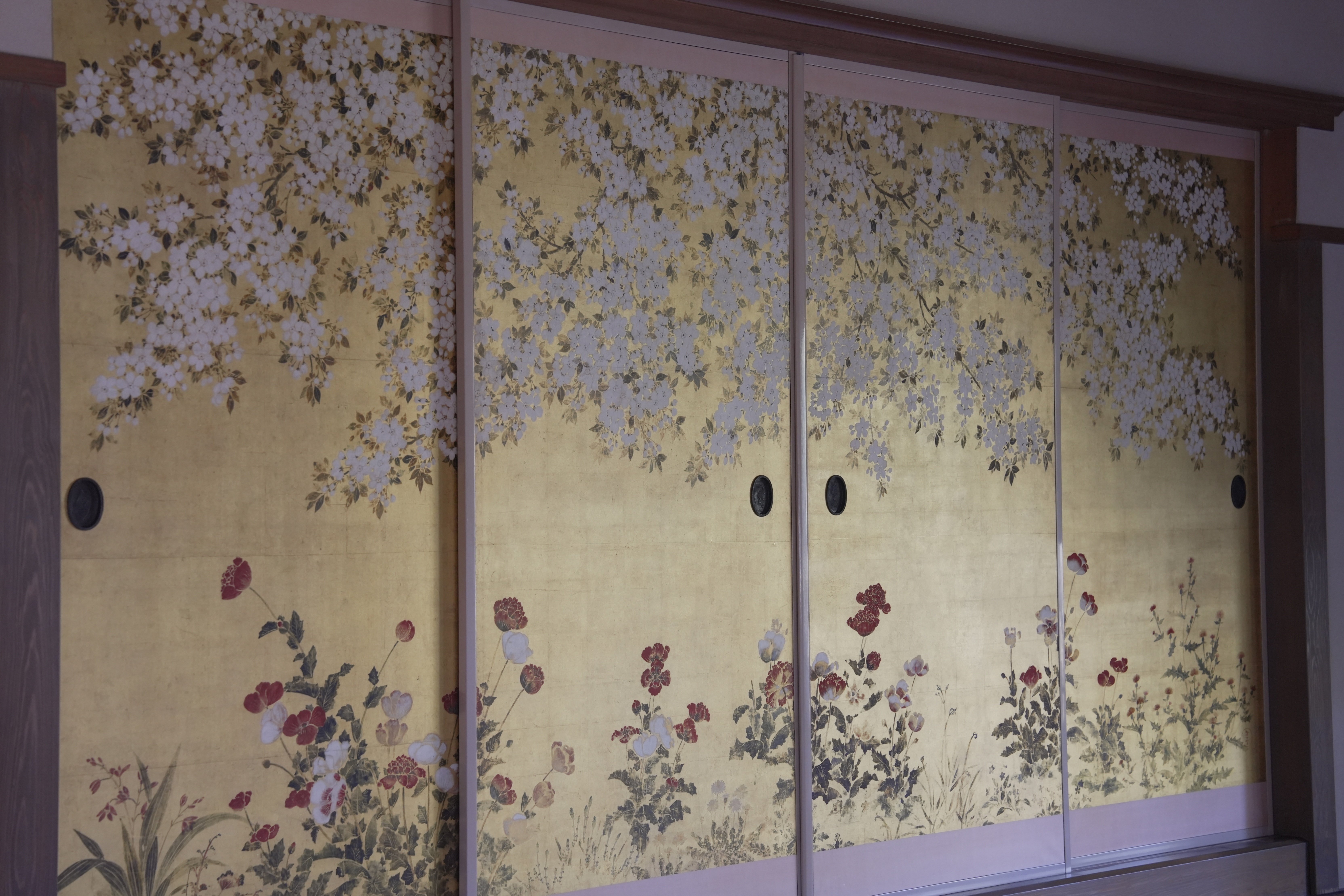 爆撃さえも「作品」の一部に。川端龍子が愛した庭と、常識破りの16