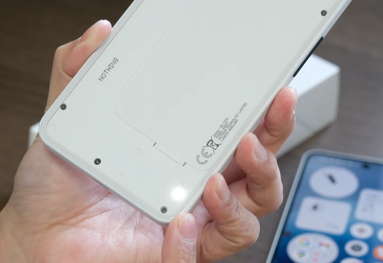 安いだけじゃない、Nothing Phone (3a) Liteが3万円とは思えないスマホ