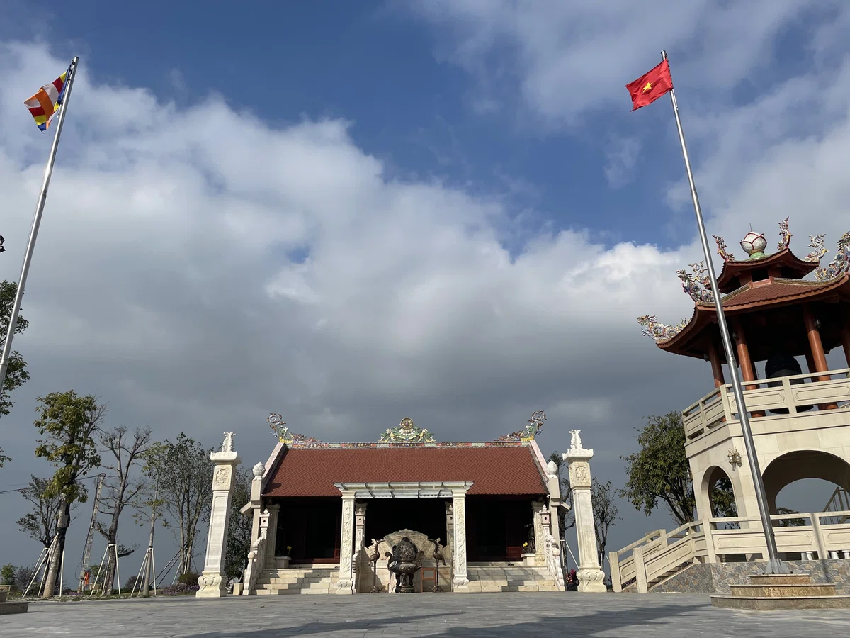 ベトナム・ゲアン省ドールオンにあるルオンソン寺院(Chùa Lương Sơn)