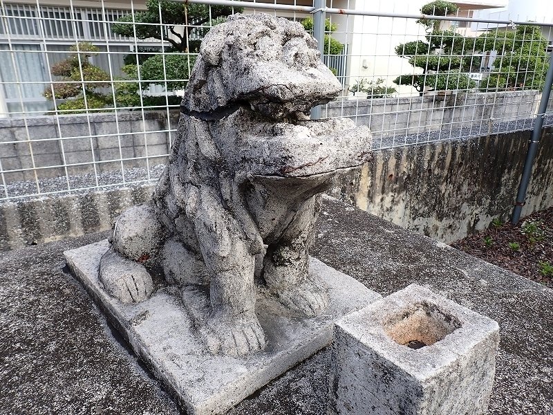 20241124 東風平南の石獅子 沖縄県島尻郡八重瀬町東風平｜旅馬